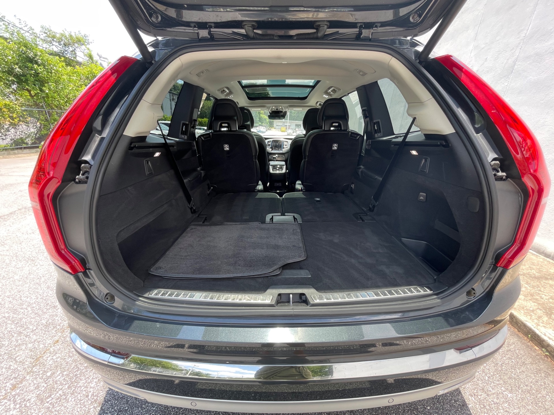 Used 2021 Volvo XC90 Inscription for sale $49,795 at Formula Imports in Charlotte NC 28227 46