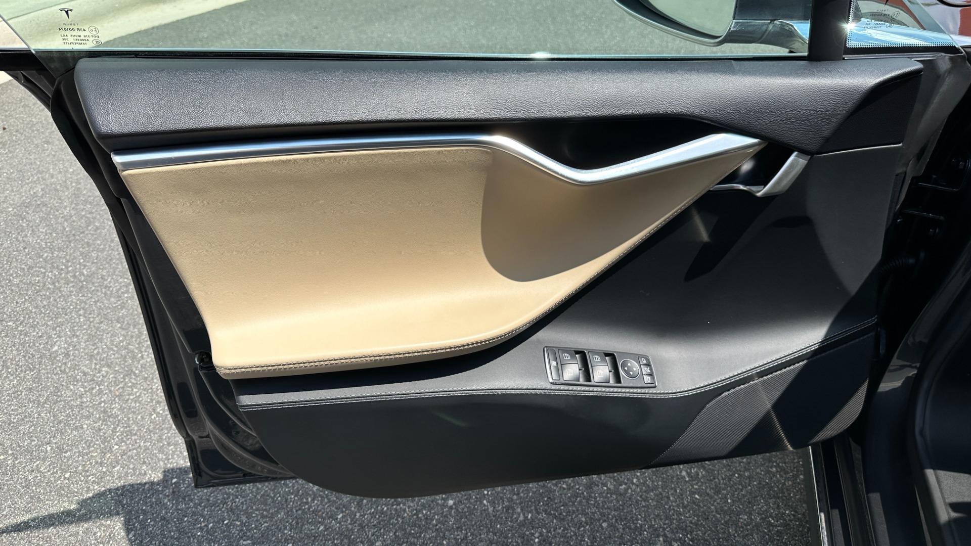 Used 2014 Tesla Model S 60 kWh Battery / 60D / PREMIUM CONNECTIVITY / LEATHER / SUNROOF for sale $22,995 at Formula Imports in Charlotte NC 28227 10