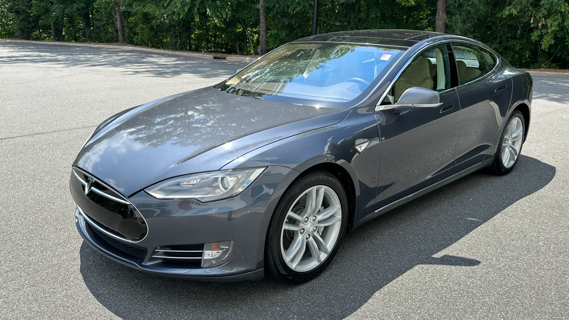 Used 2014 Tesla Model S 60 kWh Battery / 60D / PREMIUM CONNECTIVITY / LEATHER / SUNROOF for sale $19,995 at Formula Imports in Charlotte NC 28227 2