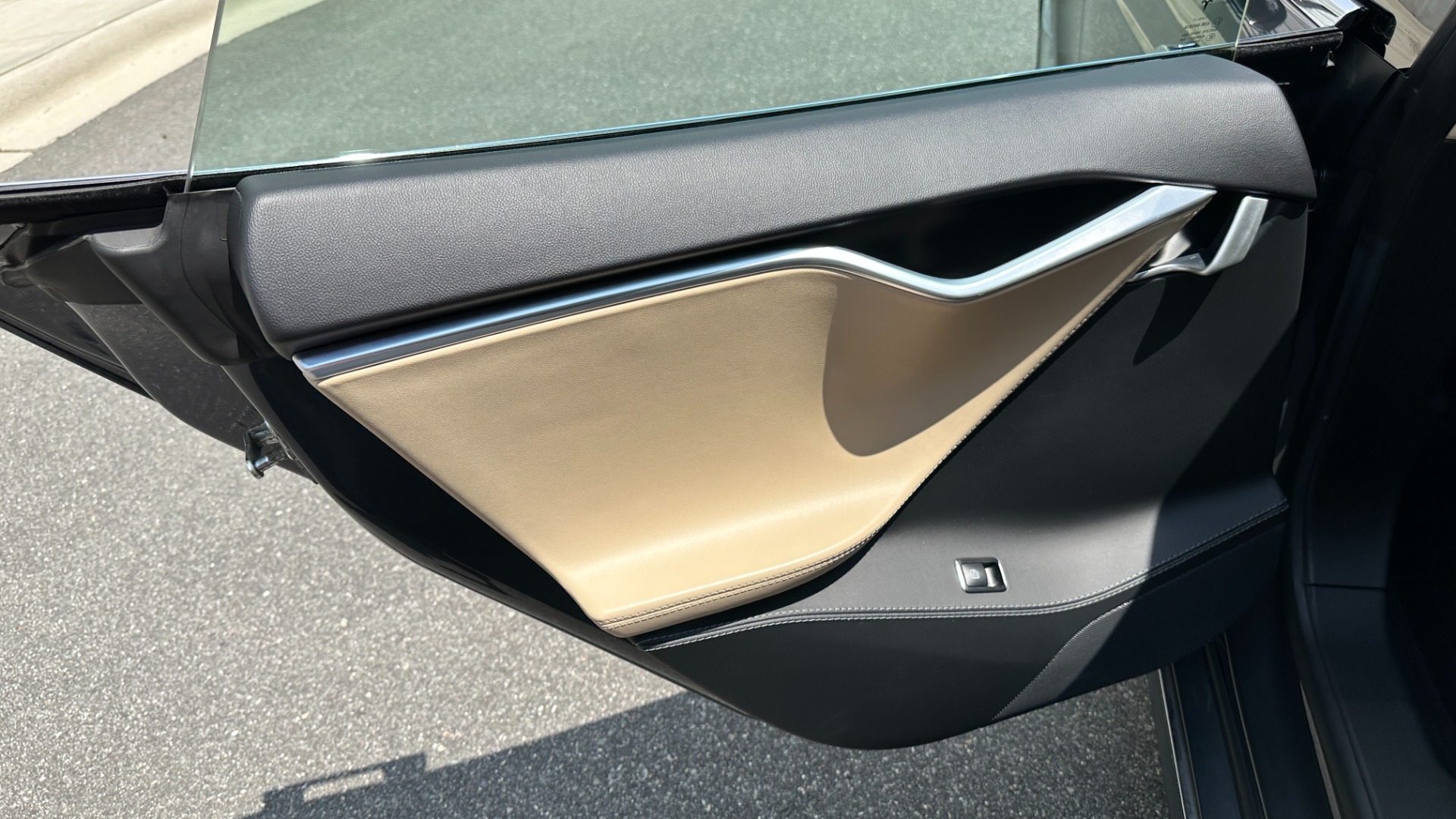 Used 2014 Tesla Model S 60 kWh Battery / 60D / PREMIUM CONNECTIVITY / LEATHER / SUNROOF for sale $22,995 at Formula Imports in Charlotte NC 28227 23