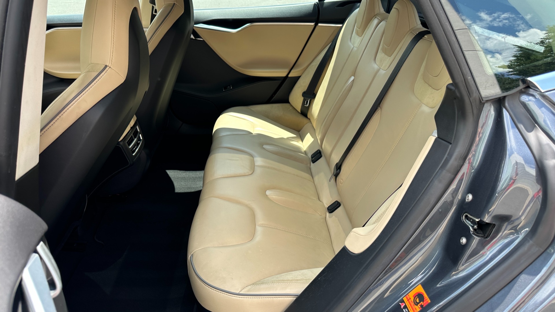 Used 2014 Tesla Model S 60 kWh Battery / 60D / PREMIUM CONNECTIVITY / LEATHER / SUNROOF for sale $22,995 at Formula Imports in Charlotte NC 28227 24