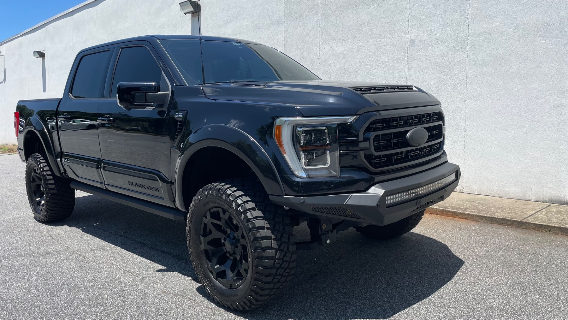 Used 2022 Ford F-150 LARIAT for sale Sold at Formula Imports in Charlotte NC 28227 11
