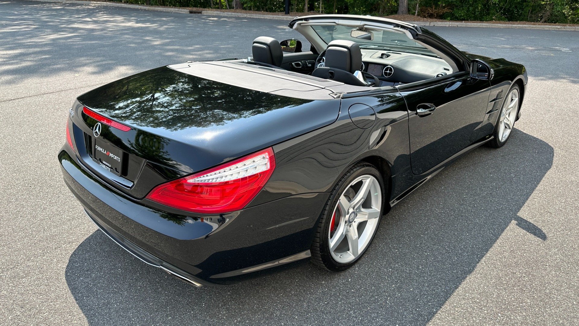 Used 2013 Mercedes-Benz SL-Class SL 550 / CONVERTIBLE / GLASS HARD TOP / NAV / V8 TURBO / RED BRAKES for sale Sold at Formula Imports in Charlotte NC 28227 12