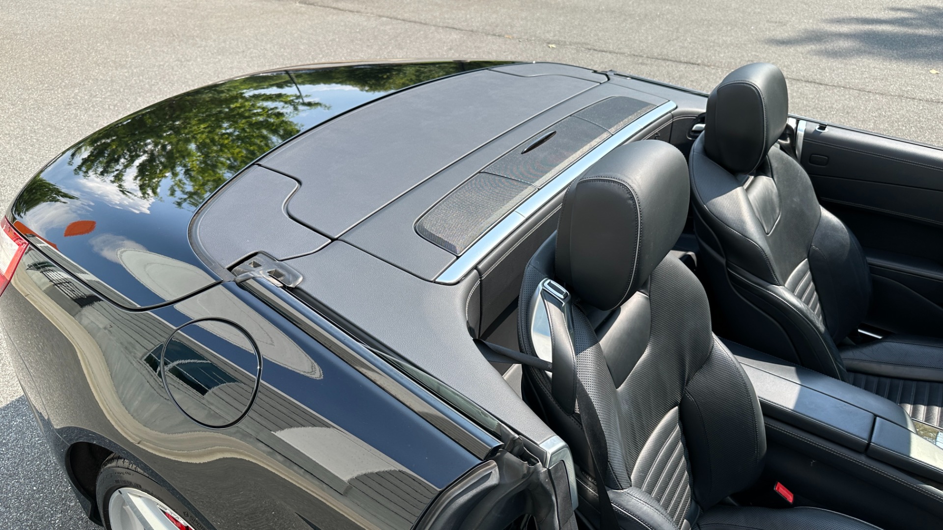 Used 2013 Mercedes-Benz SL-Class SL 550 / CONVERTIBLE / GLASS HARD TOP / NAV / V8 TURBO / RED BRAKES for sale Sold at Formula Imports in Charlotte NC 28227 34