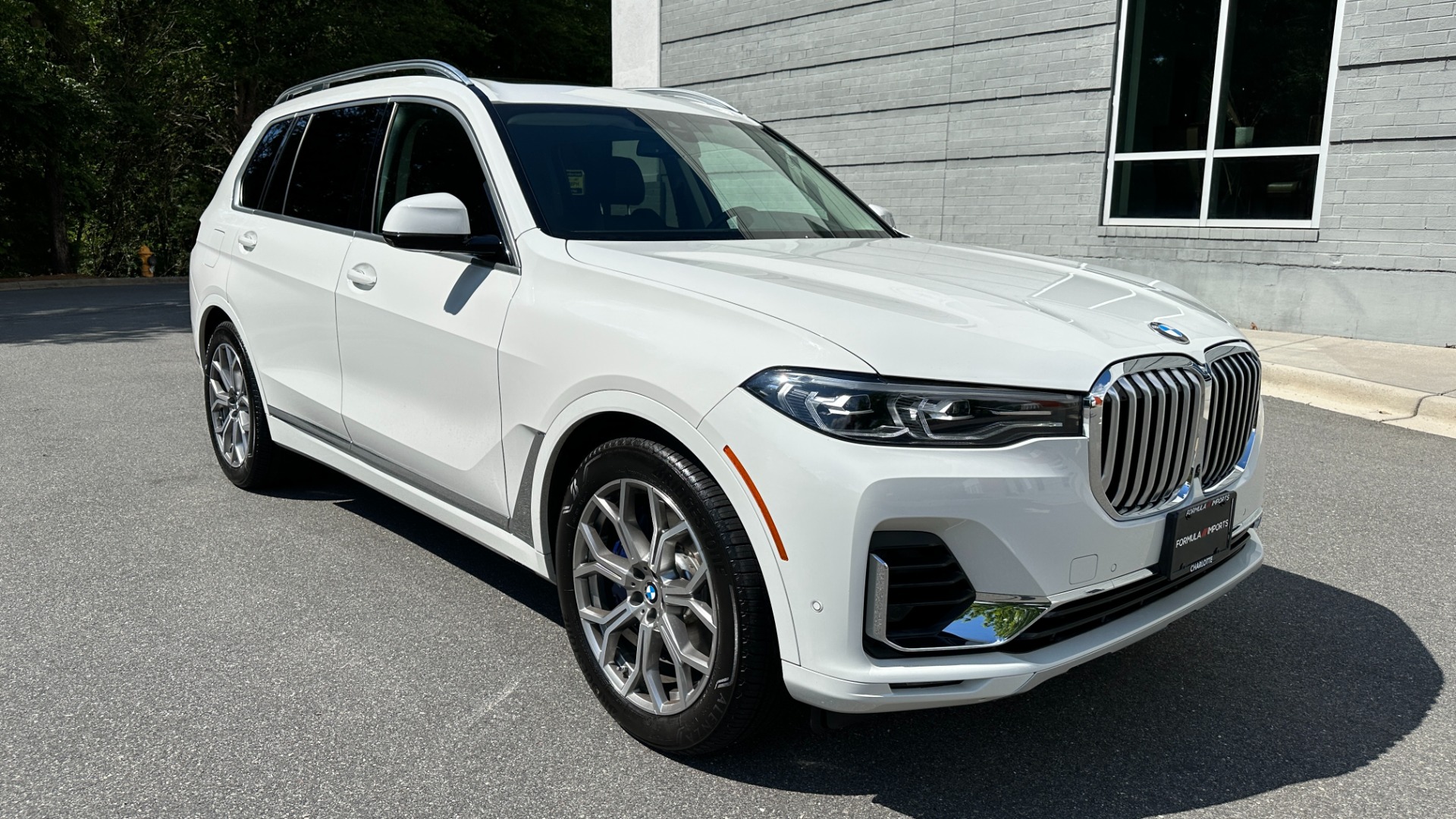 Used 2020 BMW X7 xDrive40i / HK SOUND / COLD WEATHER / REMOTE START / M SPORT BRAKES for sale $55,995 at Formula Imports in Charlotte NC 28227 2