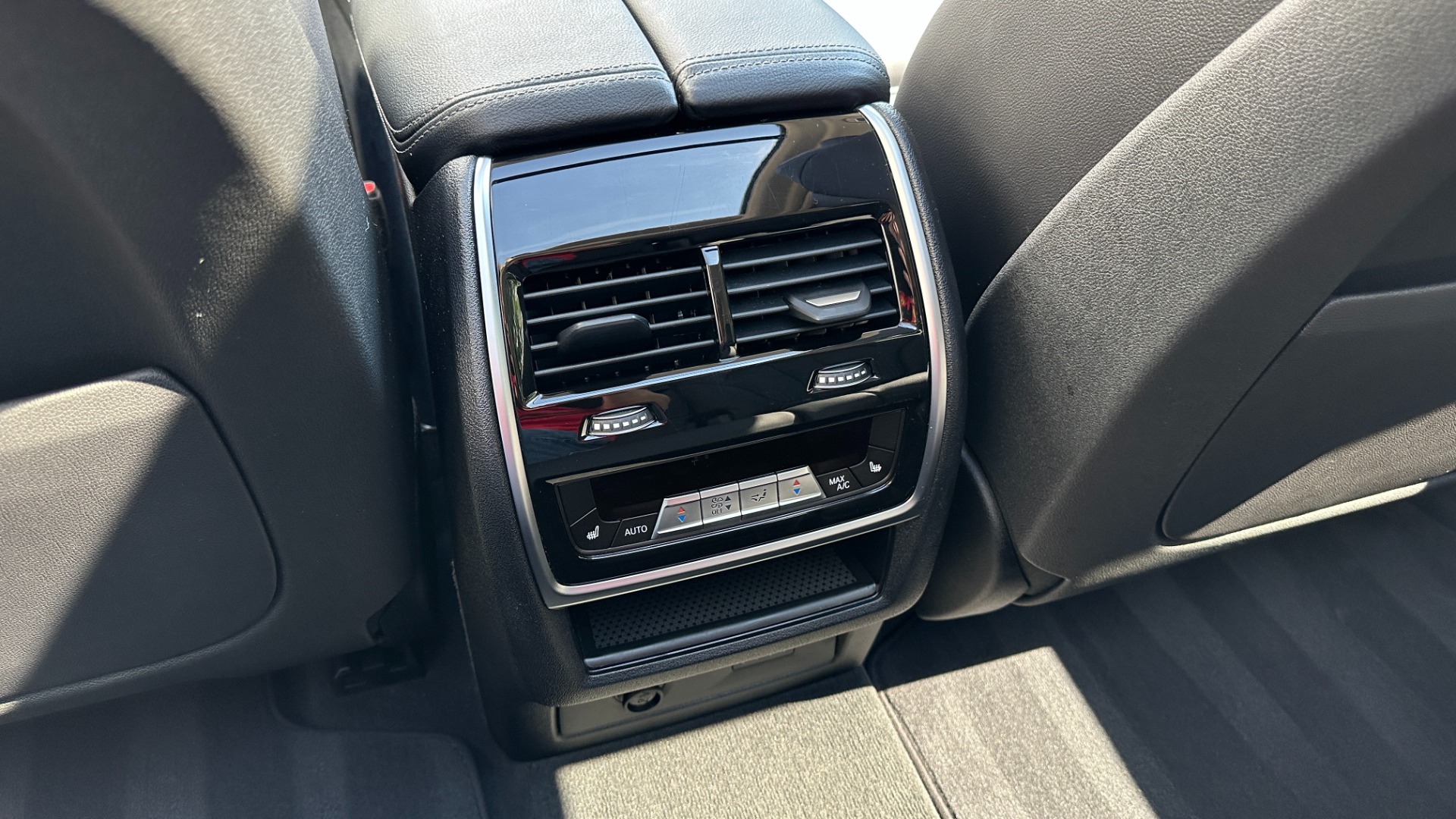 Used 2020 BMW X7 xDrive40i / HK SOUND / COLD WEATHER / REMOTE START / M SPORT BRAKES for sale $55,995 at Formula Imports in Charlotte NC 28227 29