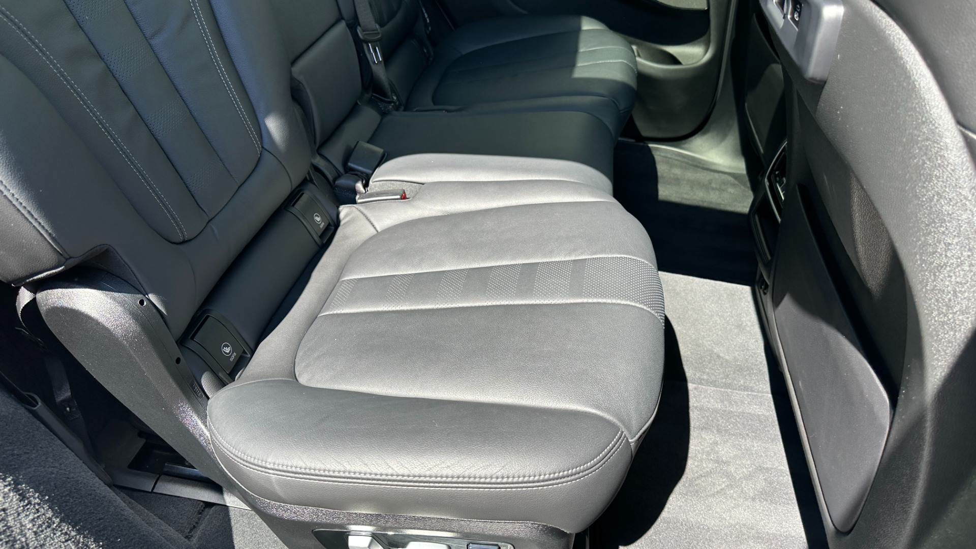 Used 2020 BMW X7 xDrive40i / HK SOUND / COLD WEATHER / REMOTE START / M SPORT BRAKES for sale $55,995 at Formula Imports in Charlotte NC 28227 33