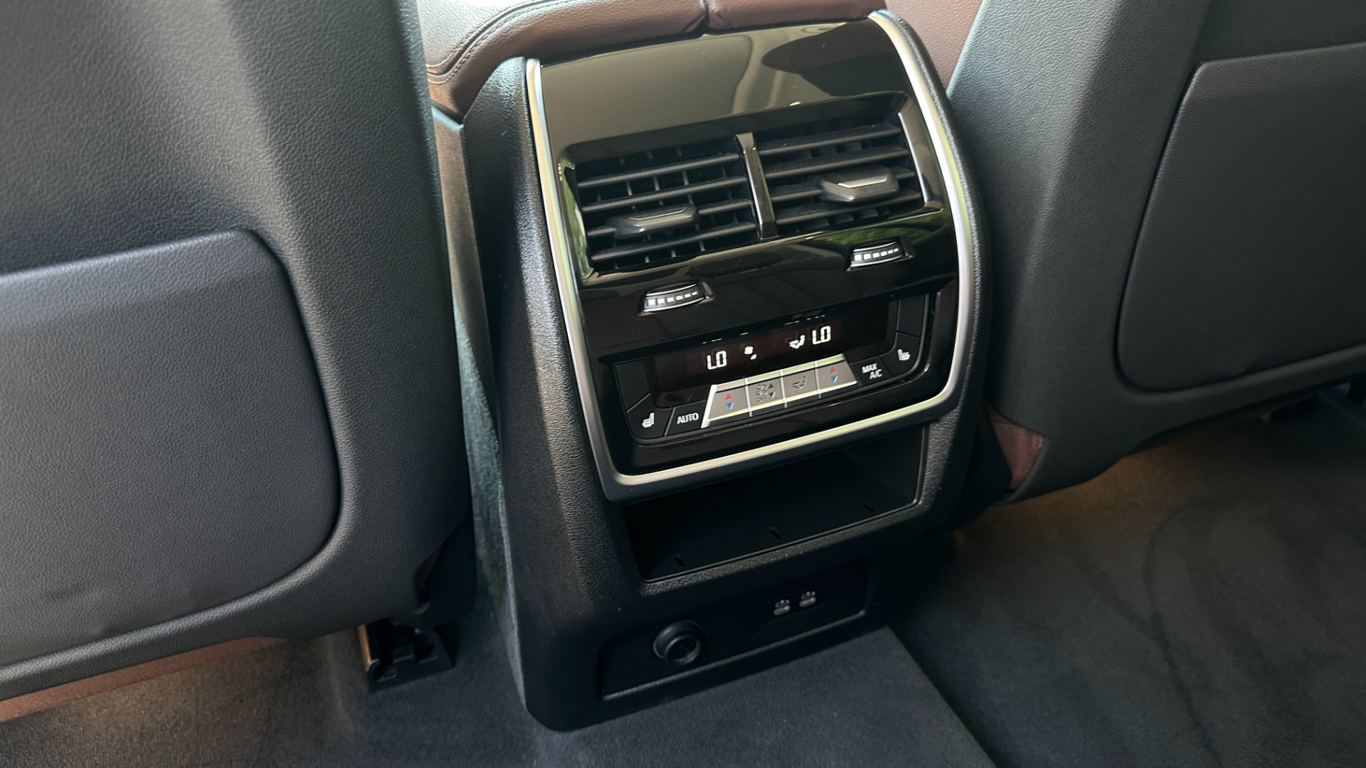 Used 2020 BMW X7 xDrive40i / HK SOUND / COLD WEATHER / REMOTE START / M SPORT BRAKES for sale $55,995 at Formula Imports in Charlotte NC 28227 33