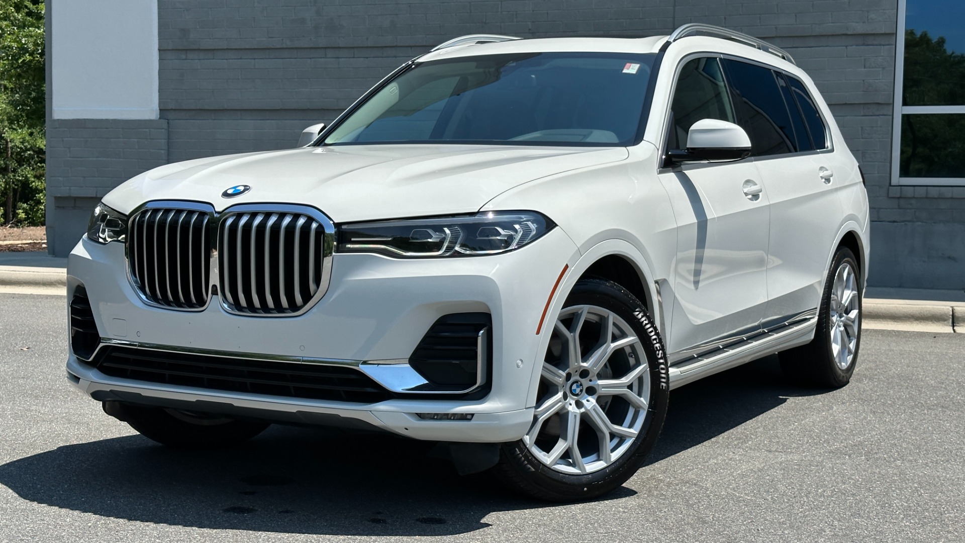 Used 2020 BMW X7 xDrive40i / HK SOUND / COLD WEATHER / REMOTE START / M SPORT BRAKES for sale $55,995 at Formula Imports in Charlotte NC 28227 1