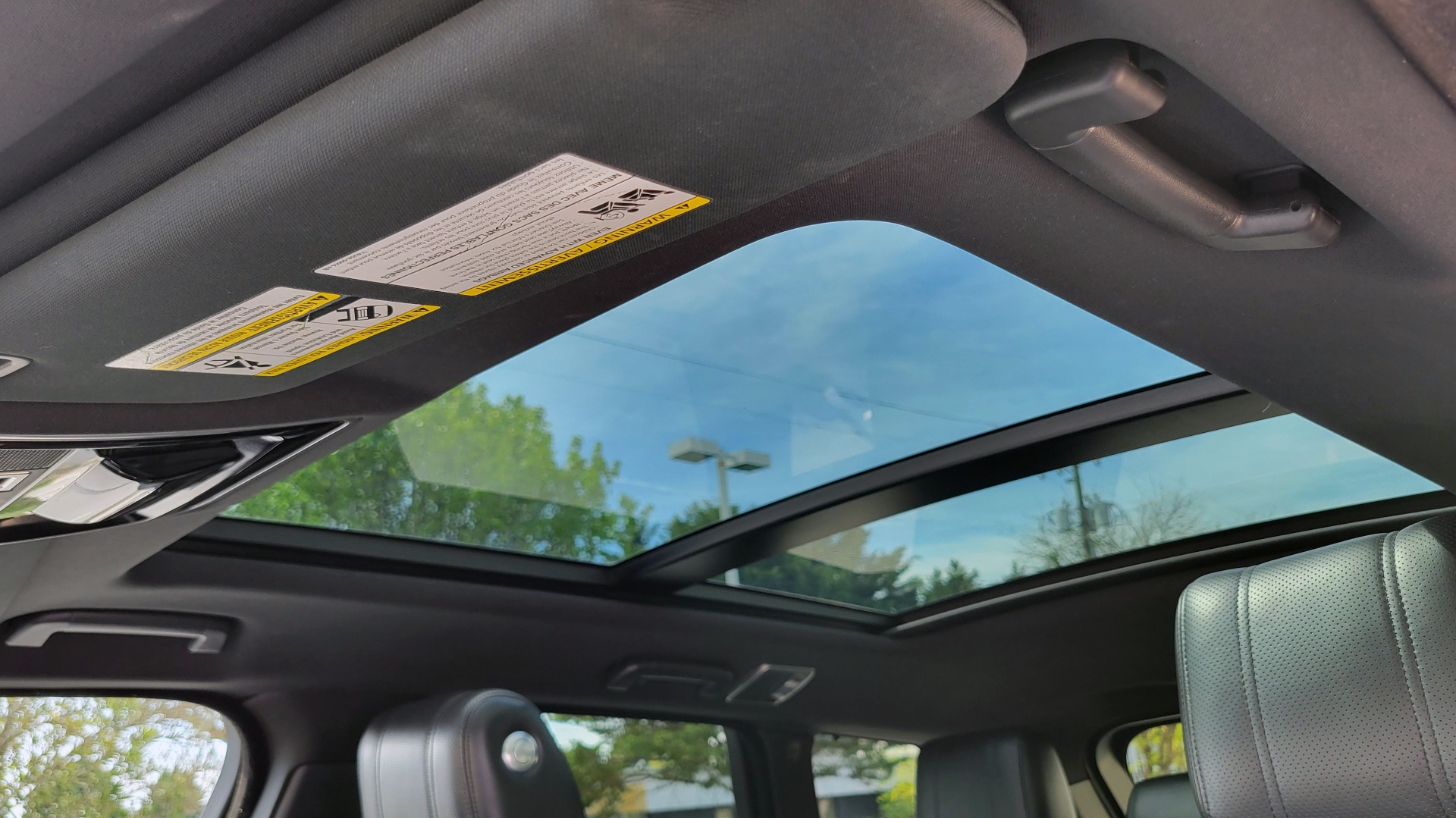 Used 2016 Land Rover RANGE ROVER SPORT SPORT SC V6 HSE / NAV / SUNROOF / HTD STS / REARVIEW for sale Sold at Formula Imports in Charlotte NC 28227 22