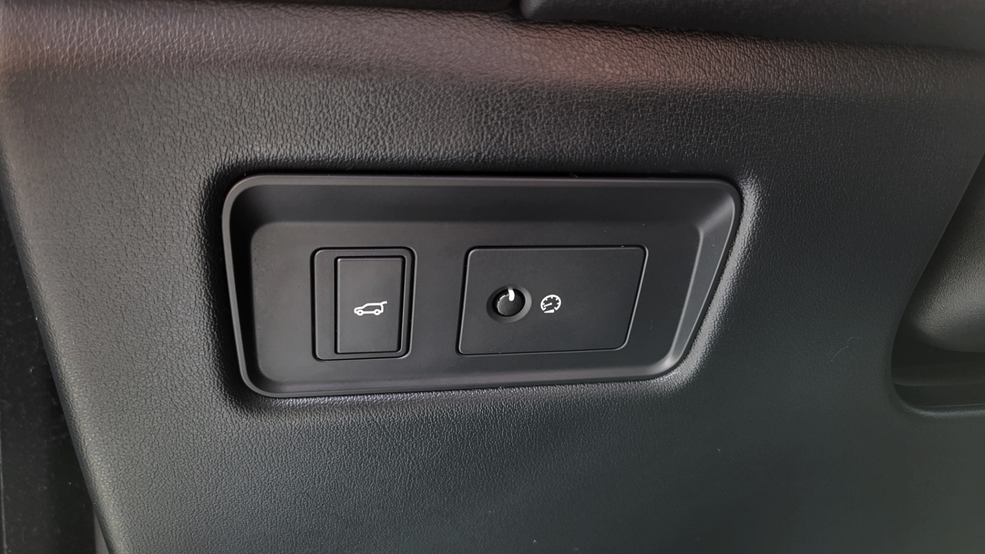 Used 2016 Land Rover RANGE ROVER SPORT SC V6 HSE / NAV / SUNROOF / REARVIEW / HTD STS / COOLER for sale Sold at Formula Imports in Charlotte NC 28227 43