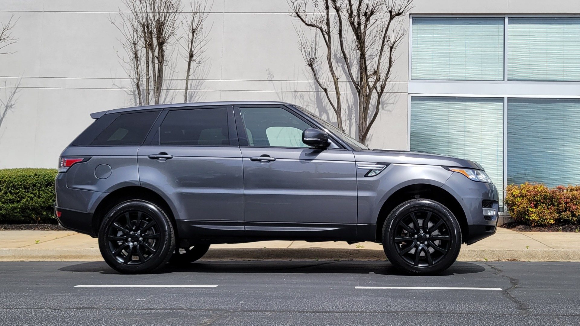 Used 2016 Land Rover Range Rover Sport V6 HSE for sale $44,995 at Formula Imports in Charlotte NC 28227 7