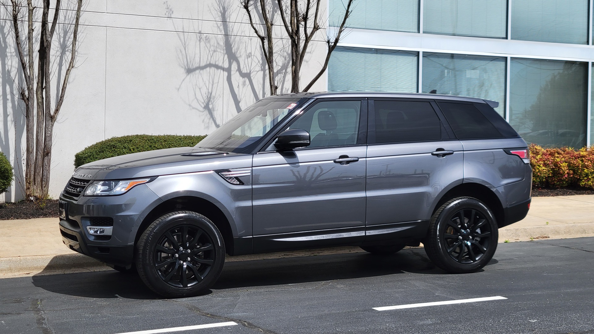 Used 2016 Land Rover RANGE ROVER SPORT SPORT SC V6 HSE / NAV / SUNROOF / HTD STS / REARVIEW for sale Sold at Formula Imports in Charlotte NC 28227 1