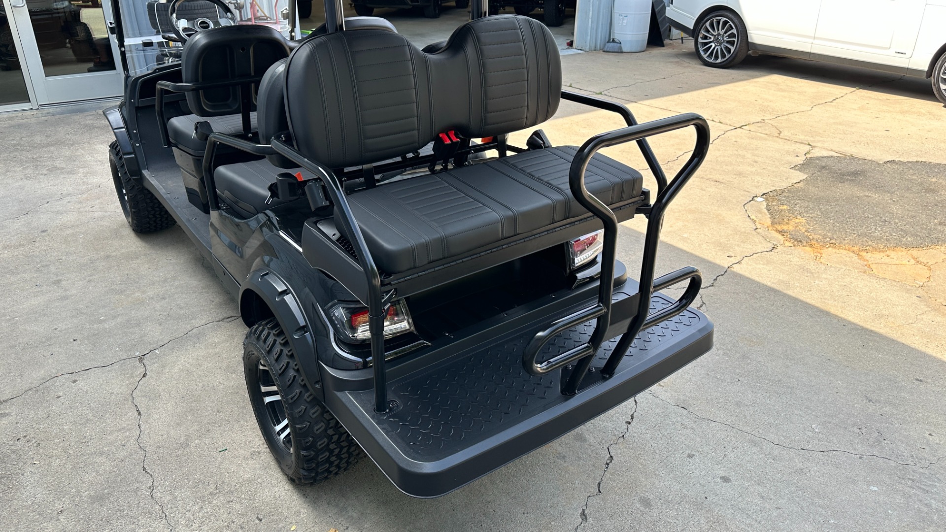 Used 2023 Icon I60L LIFTED BLUETOOTH STEREO for sale Sold at Formula Imports in Charlotte NC 28227 23