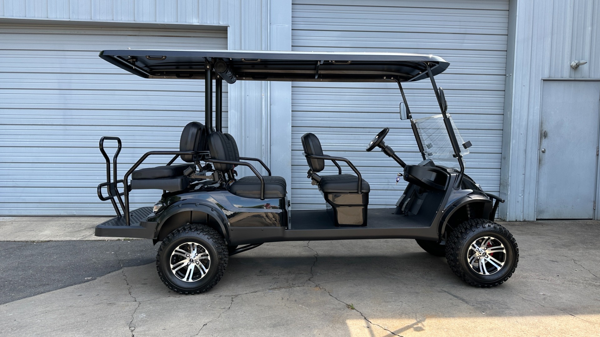 Used 2023 Icon I60L LIFTED BLUETOOTH STEREO for sale $13,488 at Formula Imports in Charlotte NC 28227 4