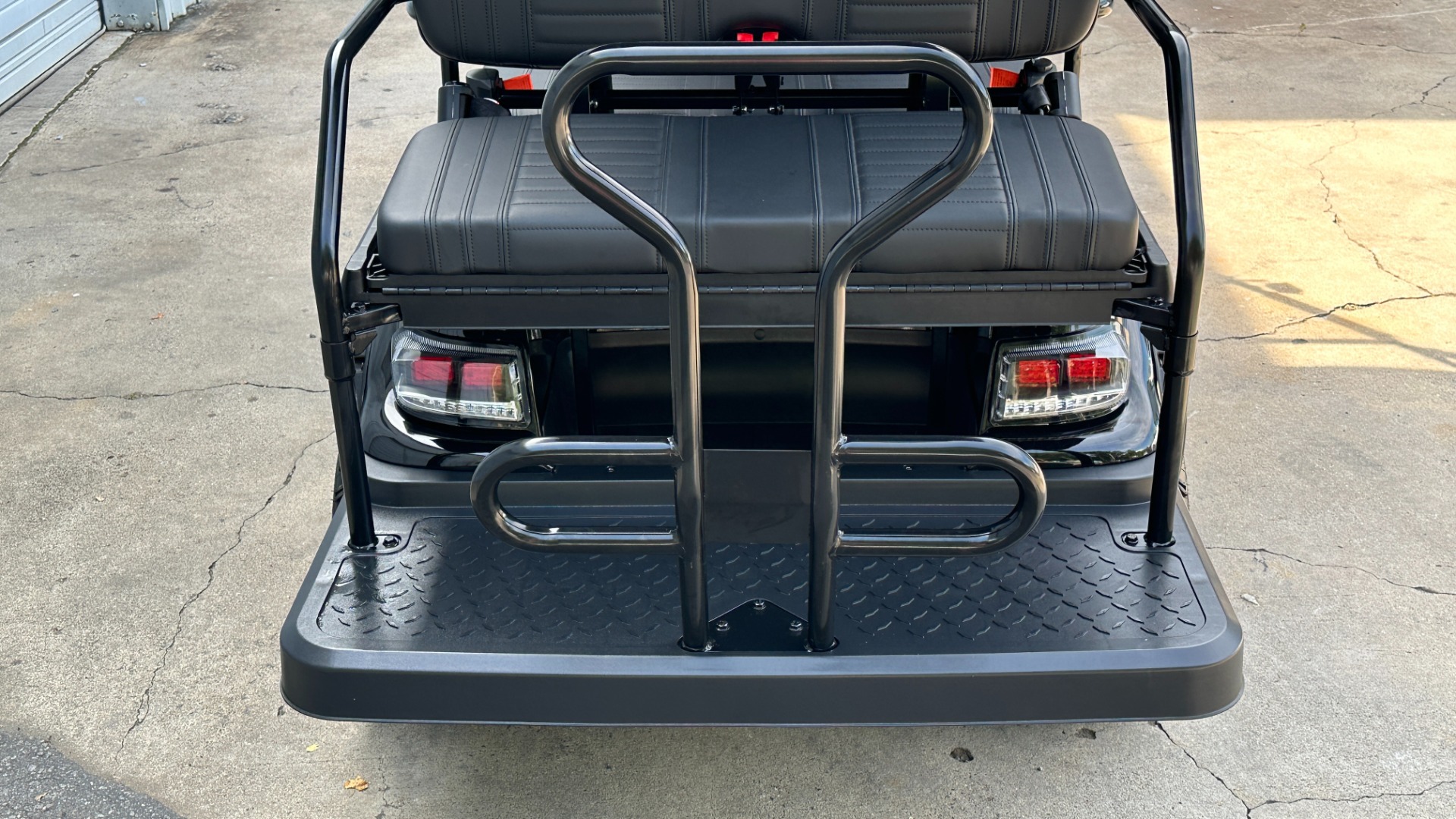 Used 2023 Icon I60L LIFTED BLUETOOTH STEREO for sale $13,488 at Formula Imports in Charlotte NC 28227 7