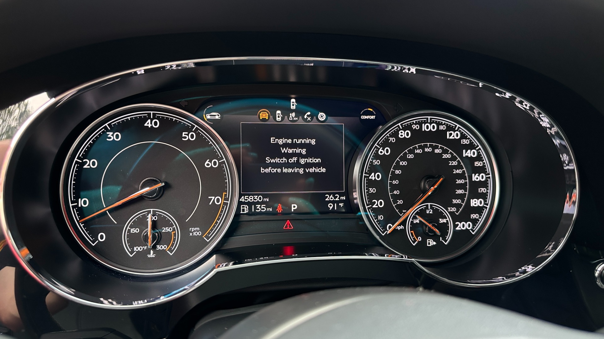 Used 2019 Bentley Bentayga V8 / BLACKOUT / BLACK WHEELS / PIANO TRIM / BENTLEY CLOCK for sale Sold at Formula Imports in Charlotte NC 28227 18