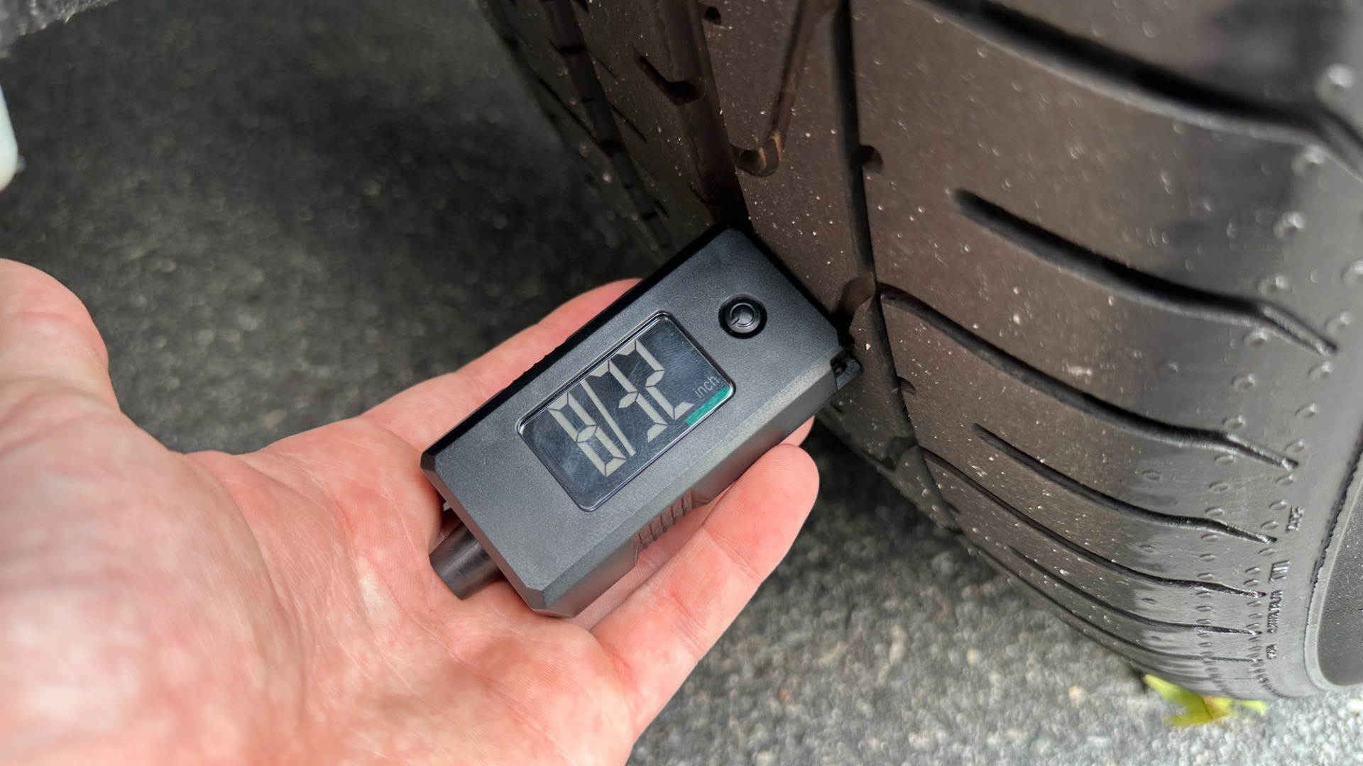 Used 2019 Bentley Bentayga V8 / BLACKOUT / BLACK WHEELS / PIANO TRIM / BENTLEY CLOCK for sale Sold at Formula Imports in Charlotte NC 28227 53