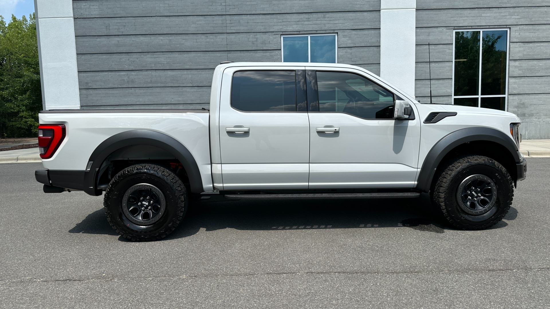 Used 2023 Ford F-150 RAPTOR / 17IN WHEELS / ALL TERRAIN TIRES / TOUCHSCREEN for sale Sold at Formula Imports in Charlotte NC 28227 3