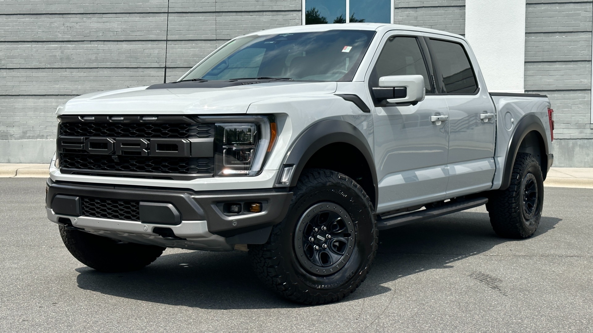 Used 2023 Ford F-150 RAPTOR / 17IN WHEELS / ALL TERRAIN TIRES / TOUCHSCREEN for sale Sold at Formula Imports in Charlotte NC 28227 1