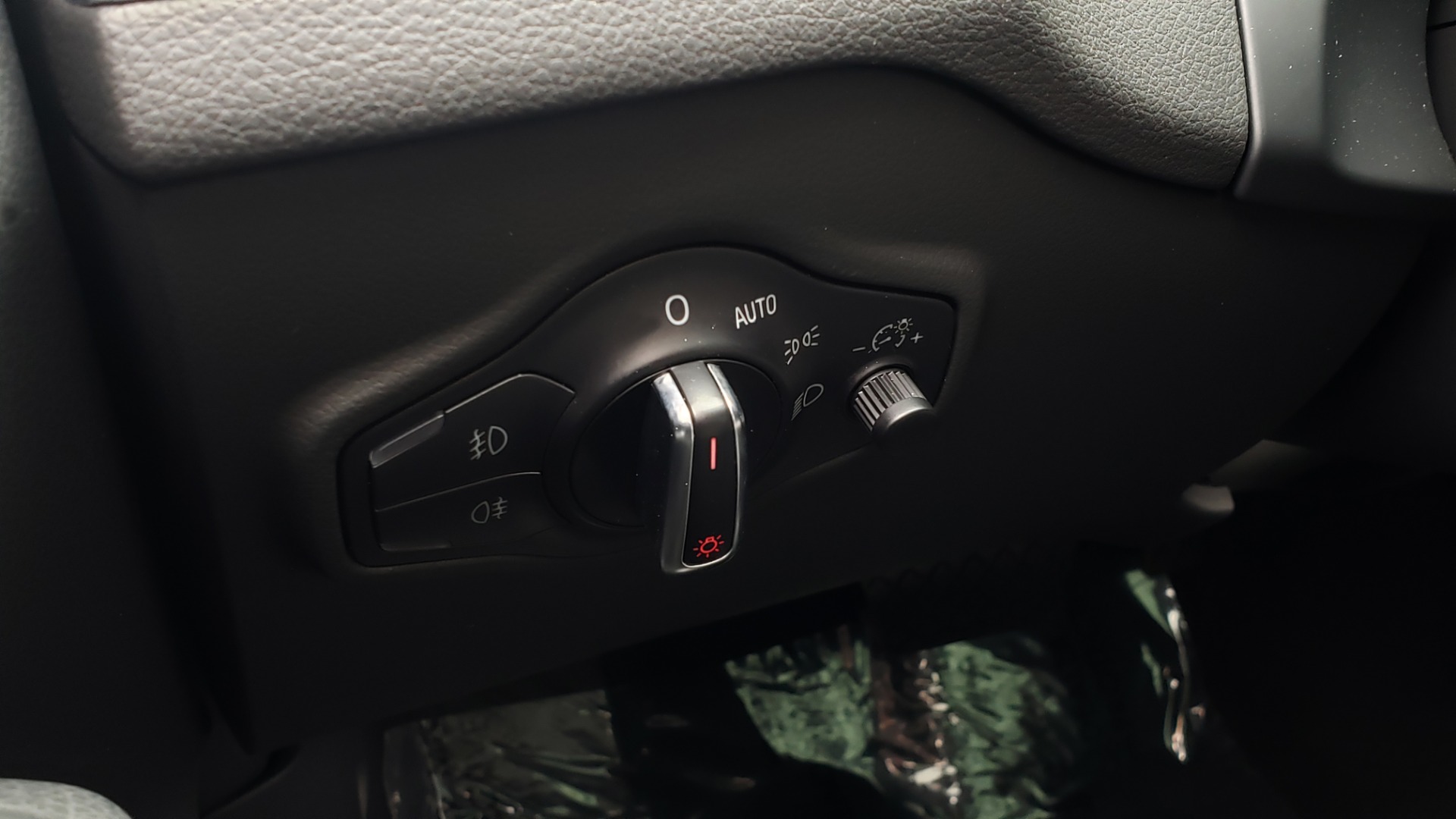 Used 2017 Audi Q5 PREMIUM PLUS / TECH PKG / NAV / SUNROOF / REARVIEW for sale Sold at Formula Imports in Charlotte NC 28227 39