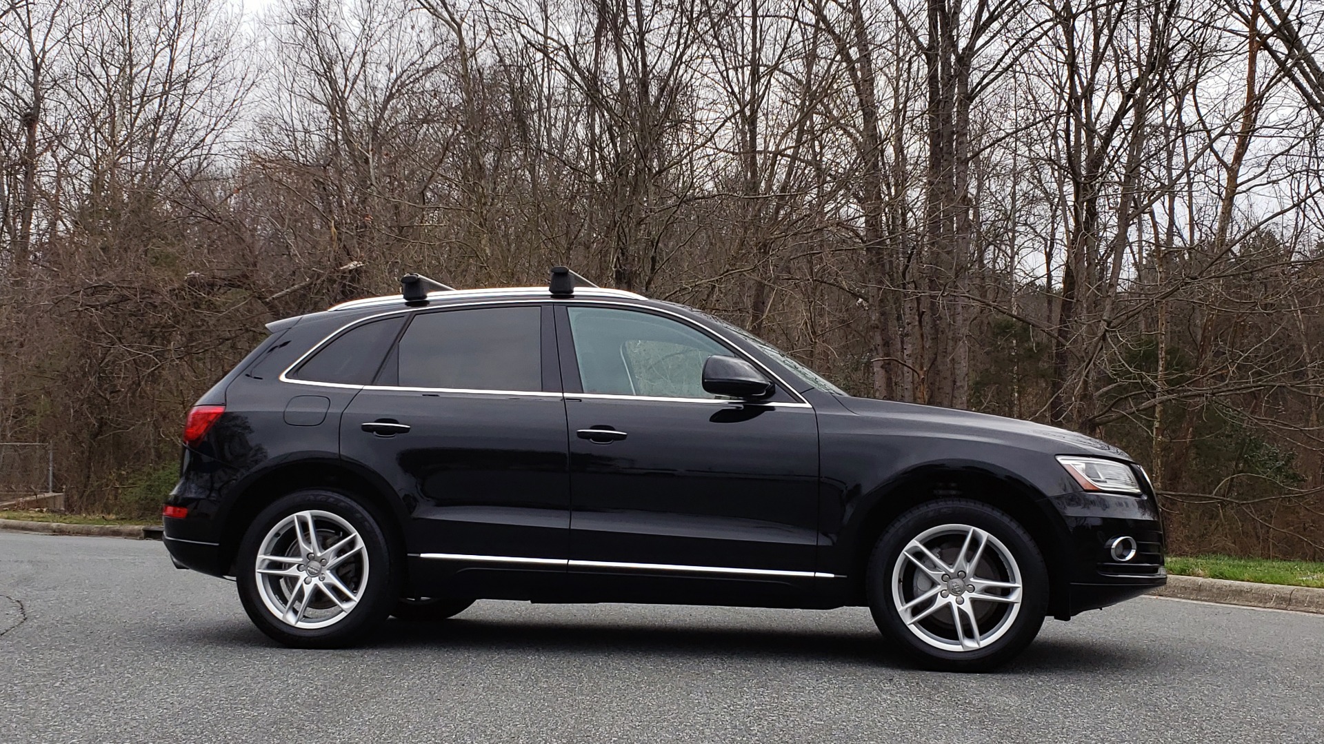Used 2017 Audi Q5 PREMIUM PLUS / TECH PKG / NAV / SUNROOF / REARVIEW for sale Sold at Formula Imports in Charlotte NC 28227 5
