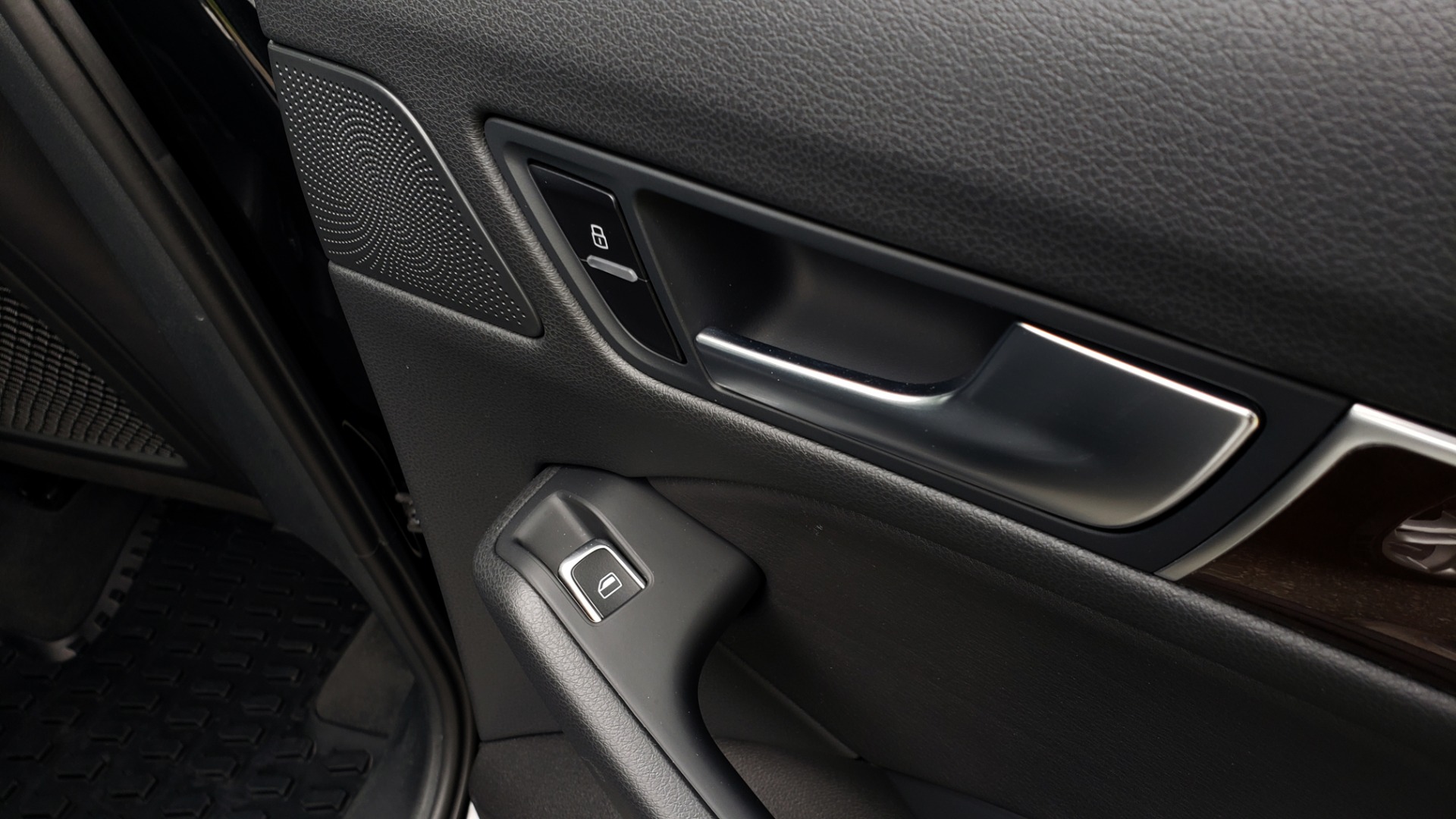Used 2017 Audi Q5 PREMIUM PLUS / TECH PKG / NAV / SUNROOF / REARVIEW for sale Sold at Formula Imports in Charlotte NC 28227 71