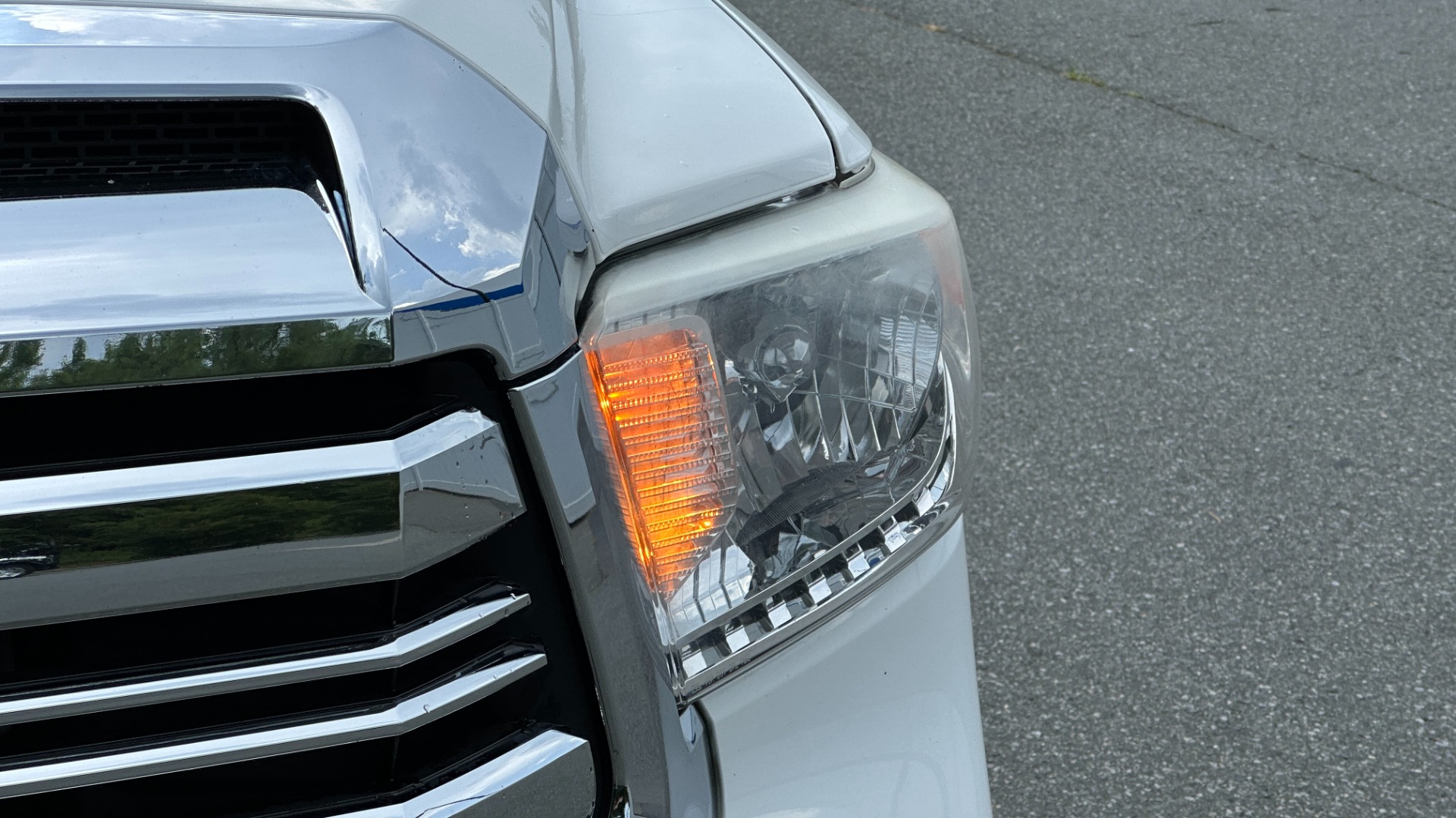 Used 2017 Toyota Tundra 4WD SR5 for sale $32,795 at Formula Imports in Charlotte NC 28227 38