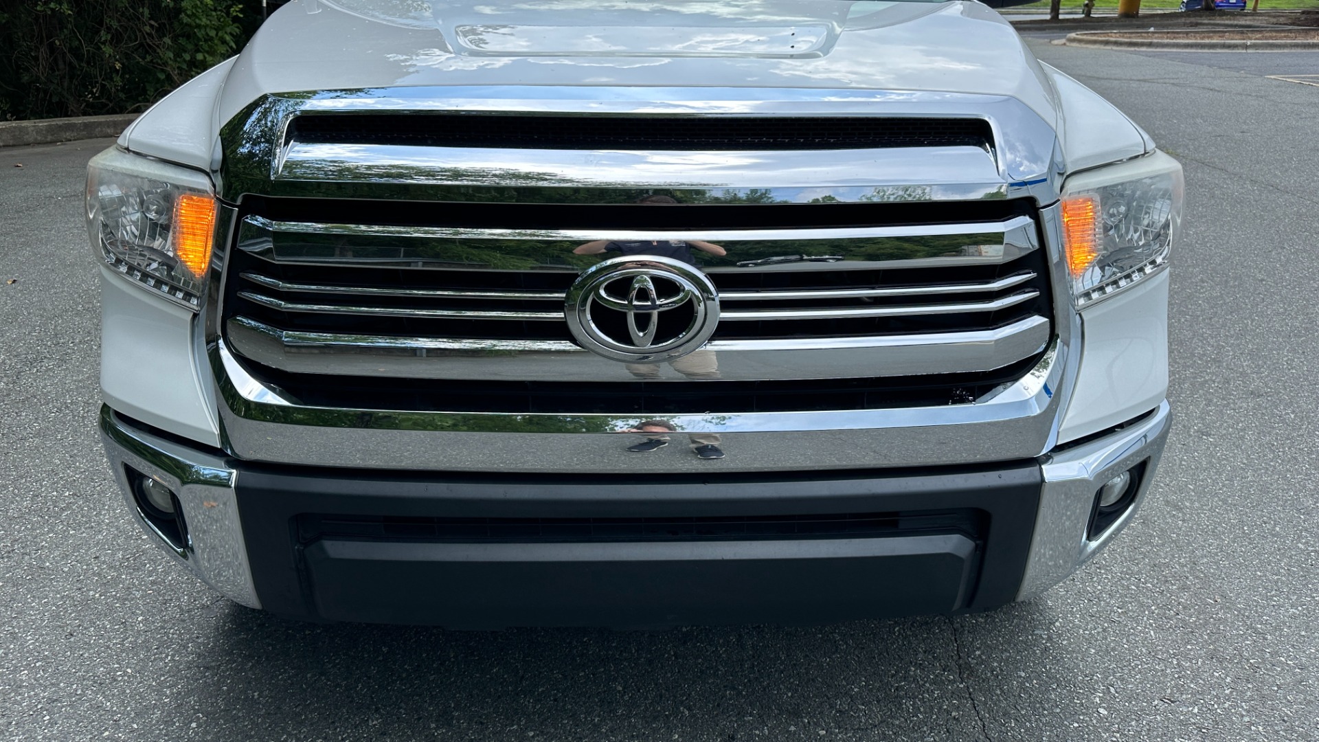 Used 2017 Toyota Tundra 4WD SR5 for sale $32,795 at Formula Imports in Charlotte NC 28227 5