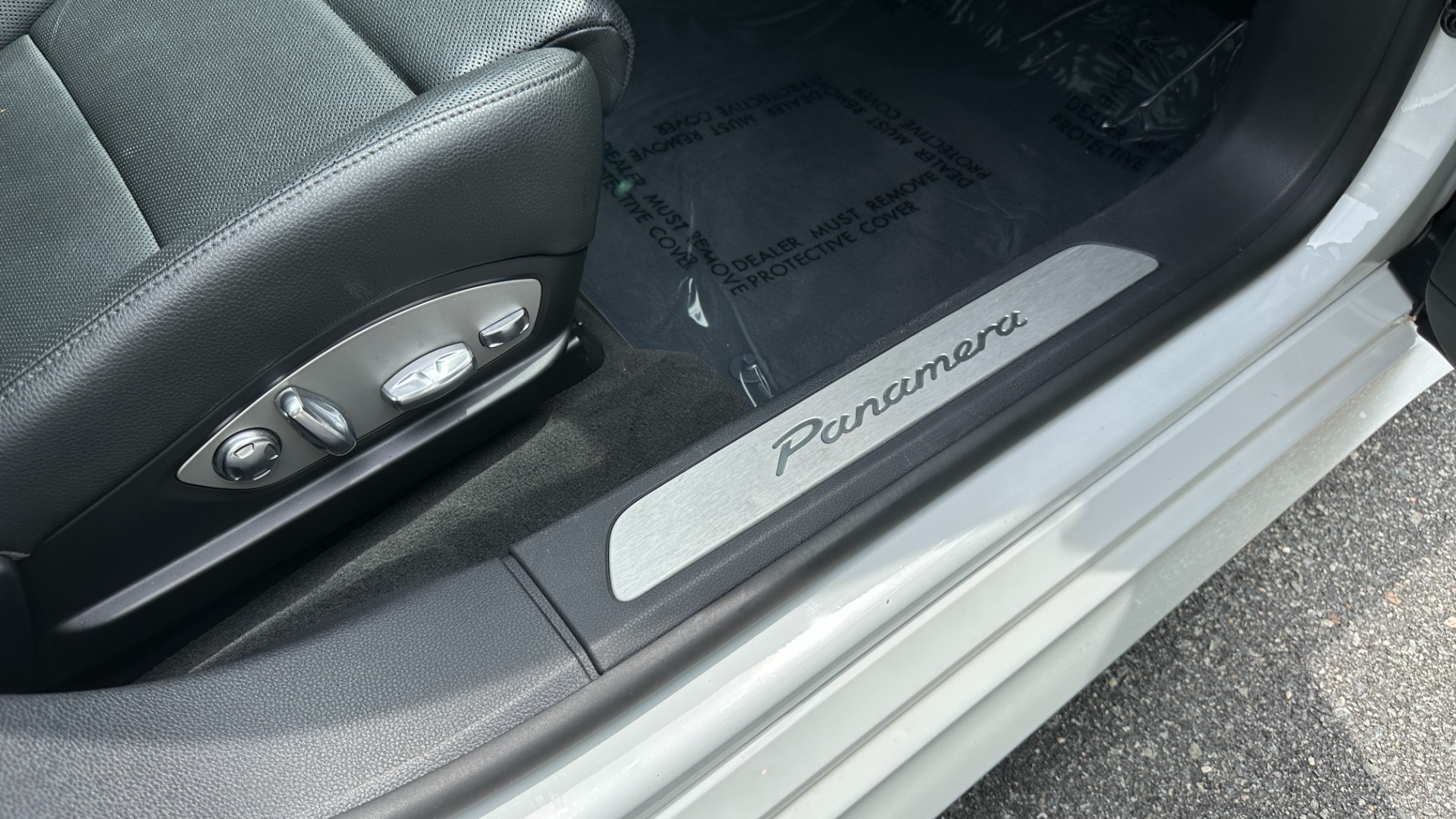 Used 2013 Porsche Panamera 4 / TURBO 2 WHEELS / PREMIUM / BOSE / GLOSS BLACK TRIM for sale $28,499 at Formula Imports in Charlotte NC 28227 38