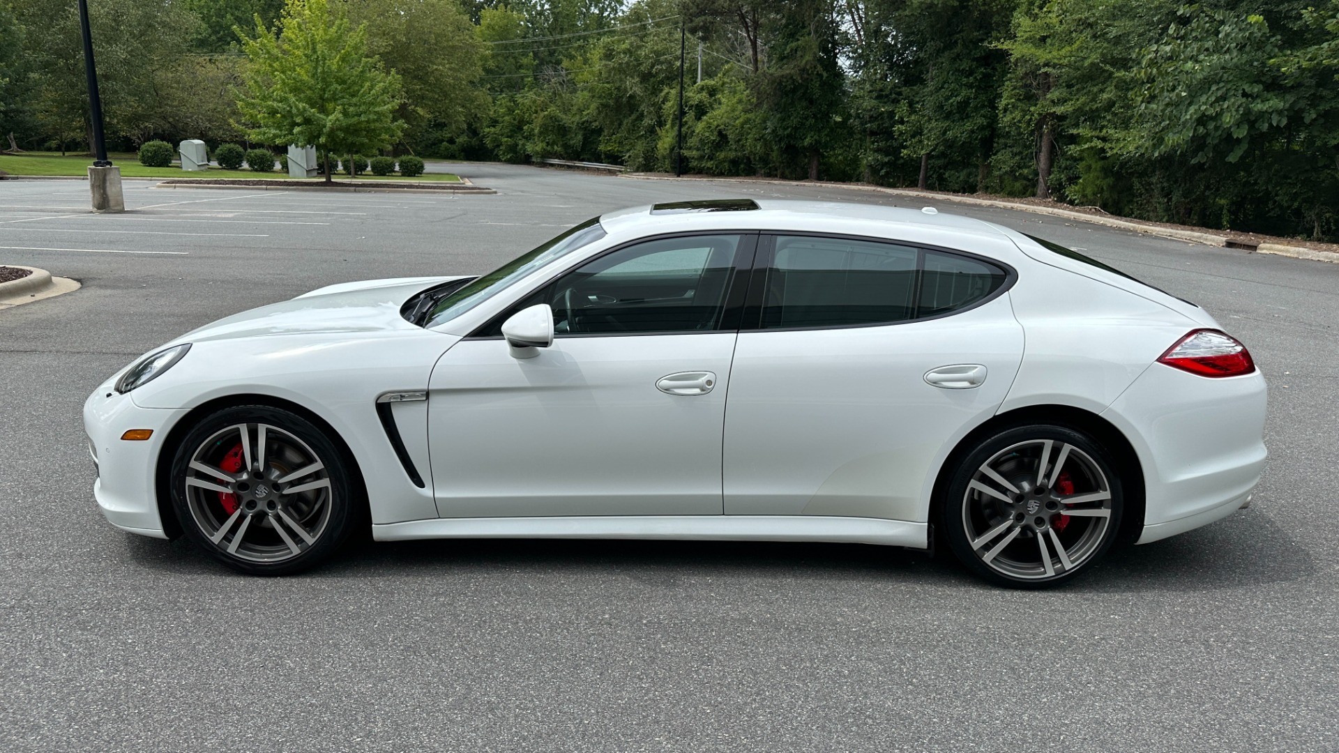 Used 2013 Porsche Panamera 4 / TURBO 2 WHEELS / PREMIUM / BOSE / GLOSS BLACK TRIM for sale $28,499 at Formula Imports in Charlotte NC 28227 6