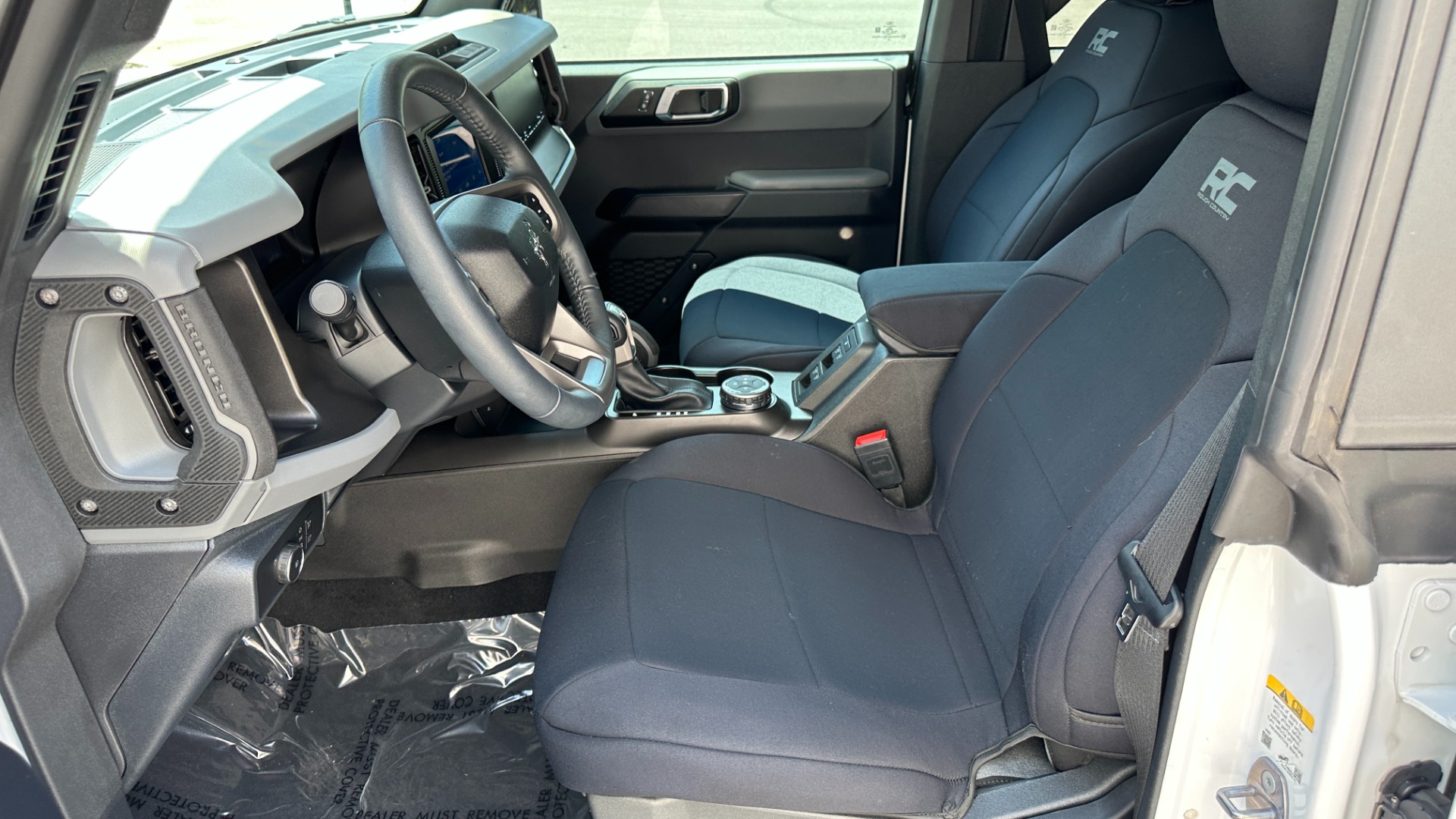 Used 2022 Ford Bronco BIG BEND / SOFT TOP / 10SPD / CLOTH / TOUCHSCREEN for sale Sold at Formula Imports in Charlotte NC 28227 11