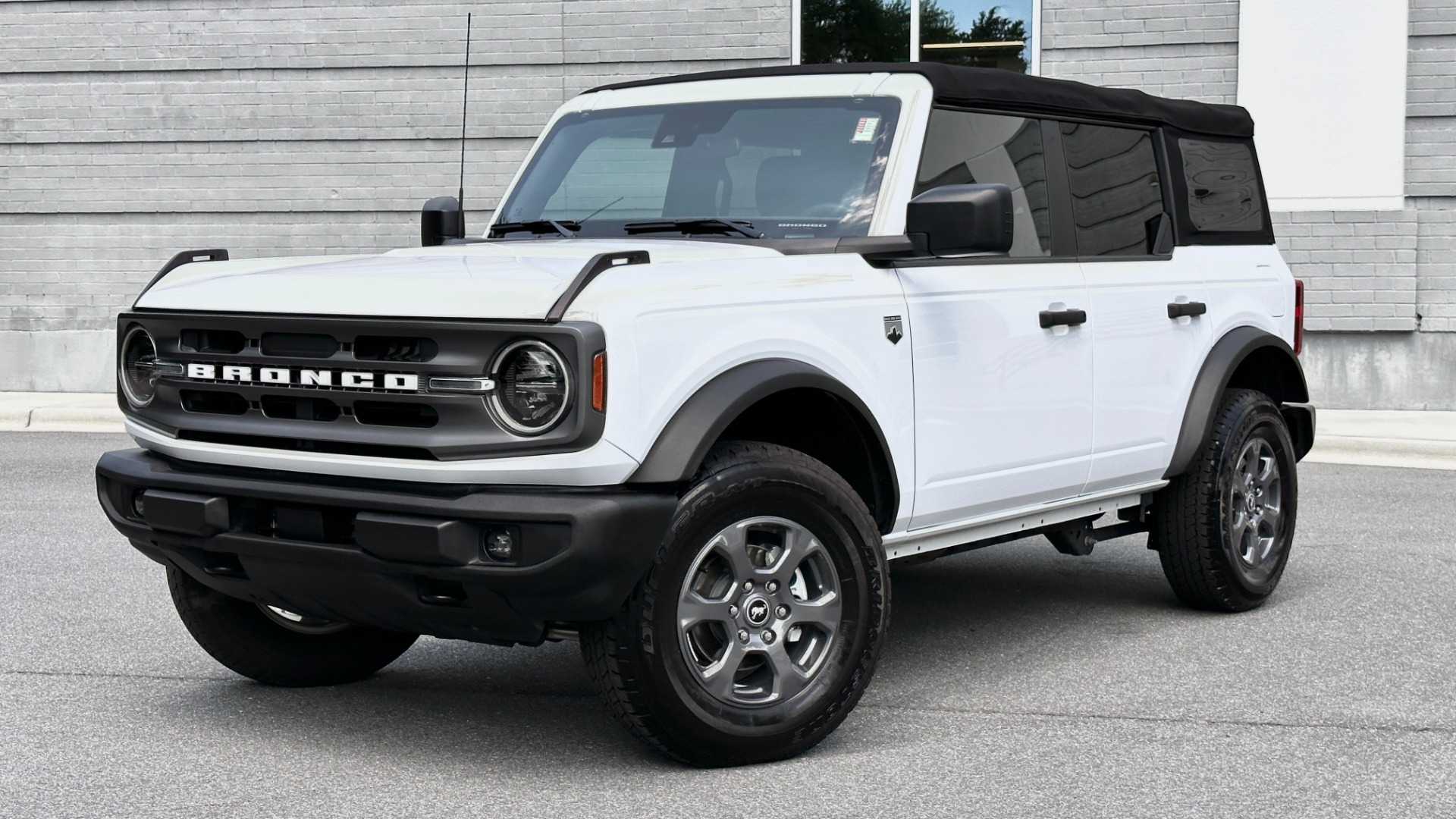 Used 2022 Ford Bronco BIG BEND / SOFT TOP / 10SPD / CLOTH / TOUCHSCREEN for sale Sold at Formula Imports in Charlotte NC 28227 1