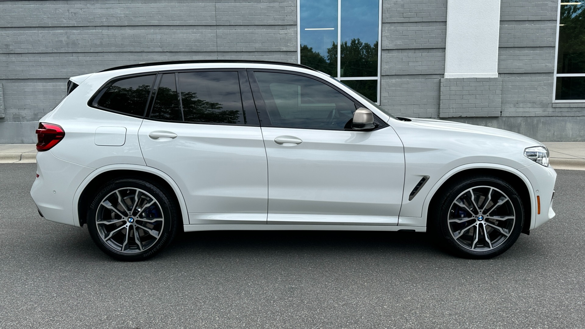 Used 2020 BMW X3 M40i / DRIVER ASSIST / EXECUTIVE PACKAGE / HK SOUND / AMBIENT LIGHT for sale $40,995 at Formula Imports in Charlotte NC 28227 3