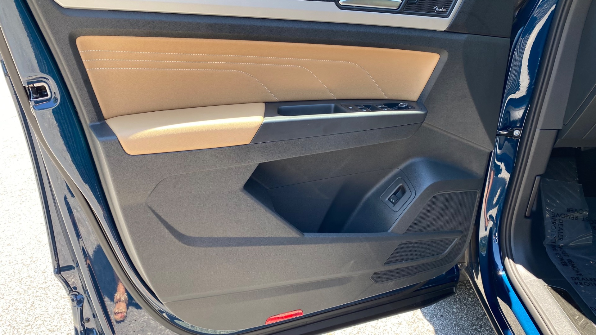 Used 2023 Volkswagen Atlas Cross Sport 3.6L V6 SEL Premium R-Line for sale $44,999 at Formula Imports in Charlotte NC 28227 15