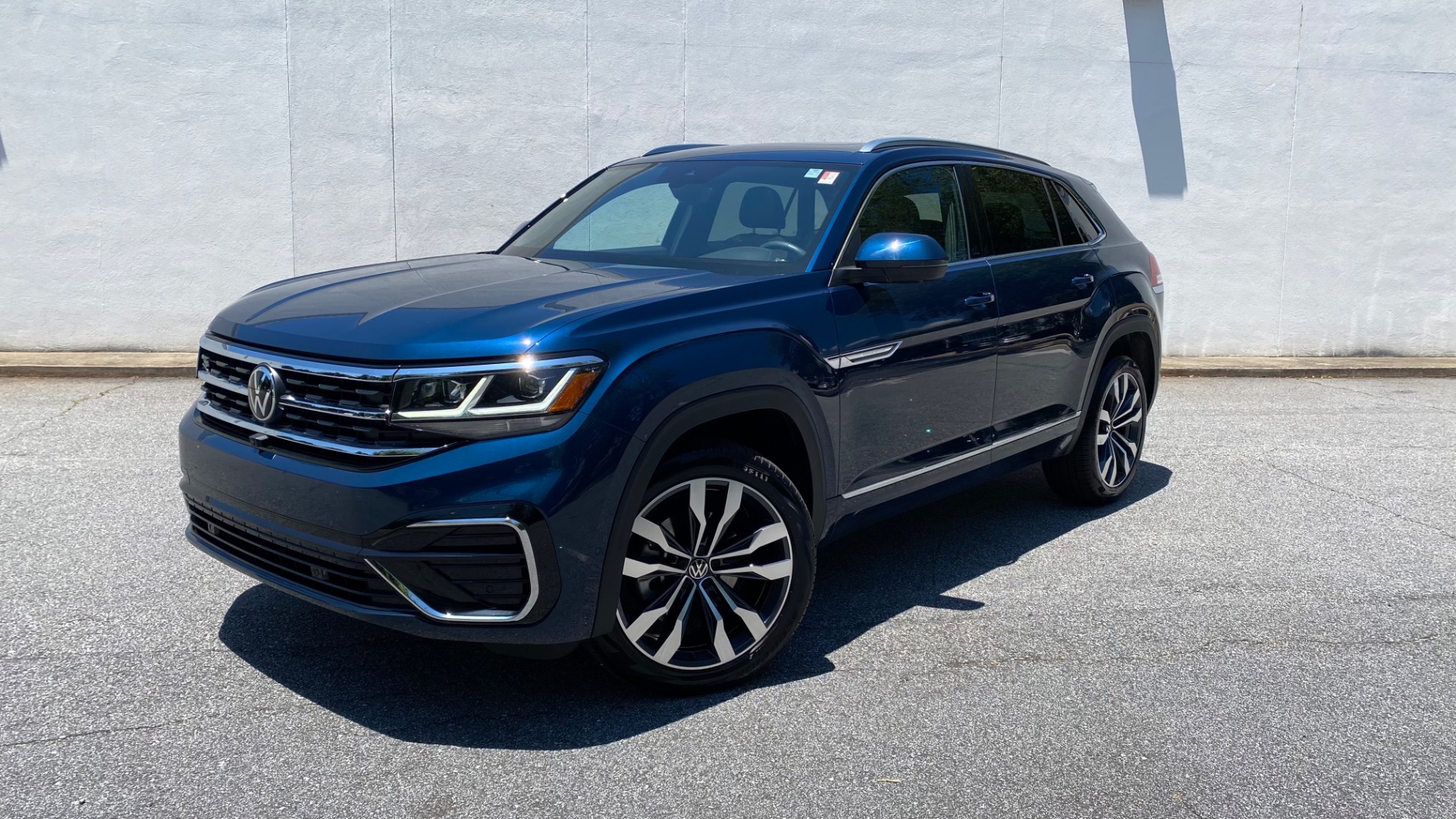 Used 2023 Volkswagen Atlas Cross Sport 3.6L V6 SEL Premium R-Line for sale $44,999 at Formula Imports in Charlotte NC 28227 2