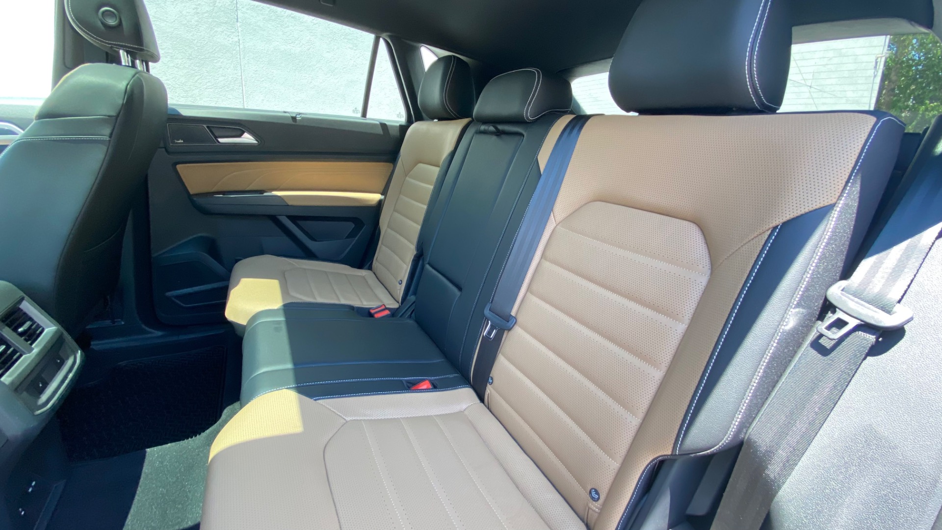 Used 2023 Volkswagen Atlas Cross Sport 3.6L V6 SEL Premium R-Line for sale $44,999 at Formula Imports in Charlotte NC 28227 32