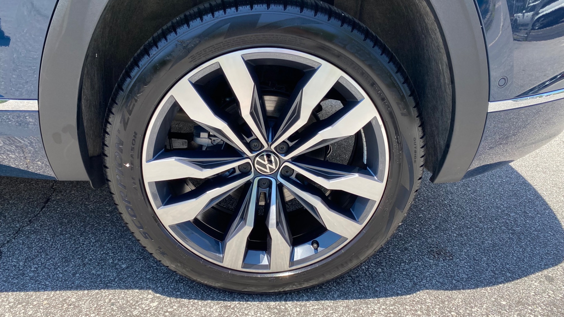 Used 2023 Volkswagen Atlas Cross Sport 3.6L V6 SEL Premium R-Line for sale $44,999 at Formula Imports in Charlotte NC 28227 47