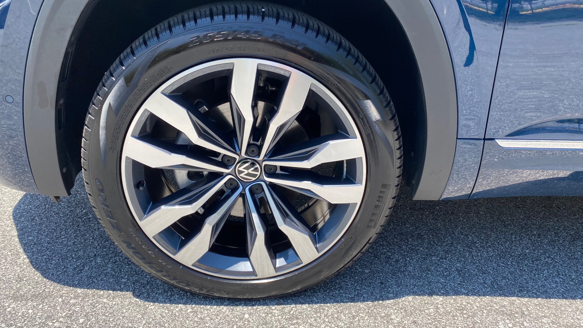 Used 2023 Volkswagen Atlas Cross Sport 3.6L V6 SEL Premium R-Line for sale $44,999 at Formula Imports in Charlotte NC 28227 48
