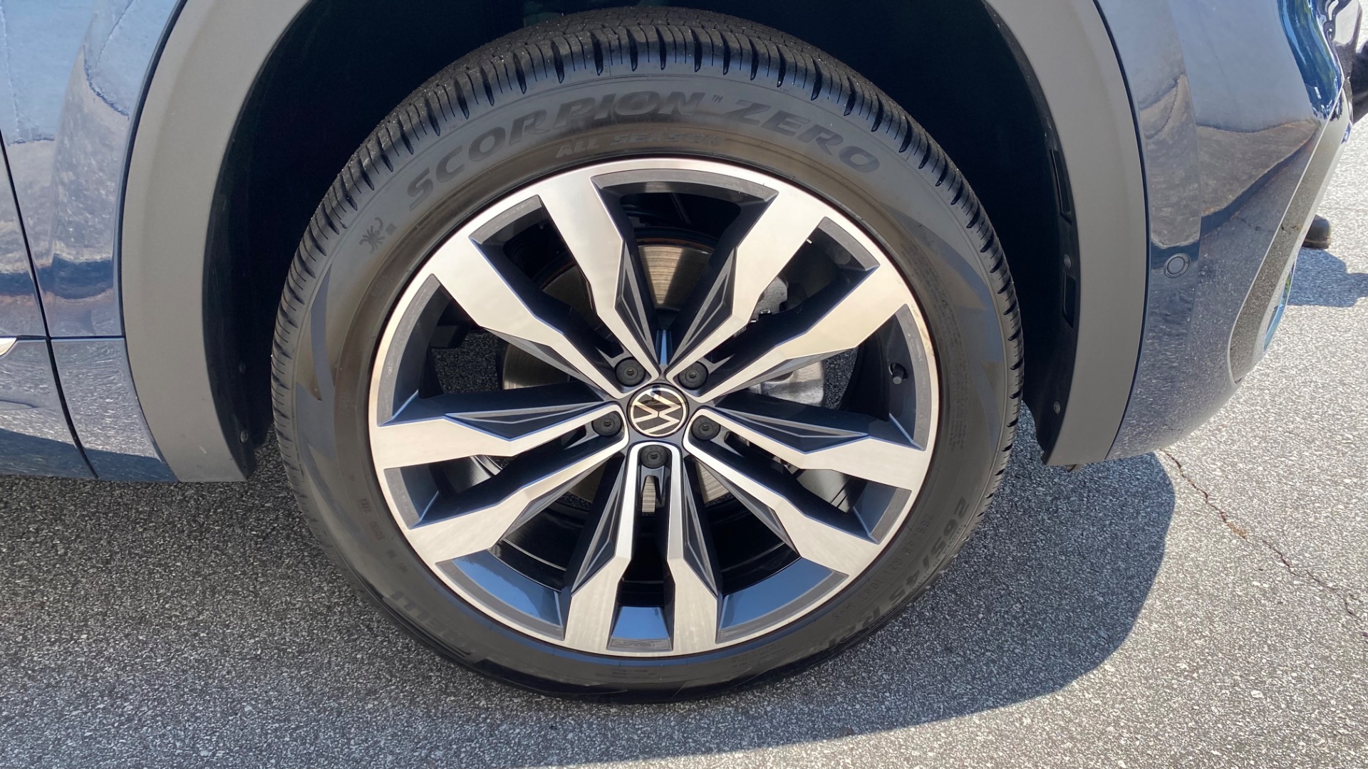 Used 2023 Volkswagen Atlas Cross Sport 3.6L V6 SEL Premium R-Line for sale $44,999 at Formula Imports in Charlotte NC 28227 50