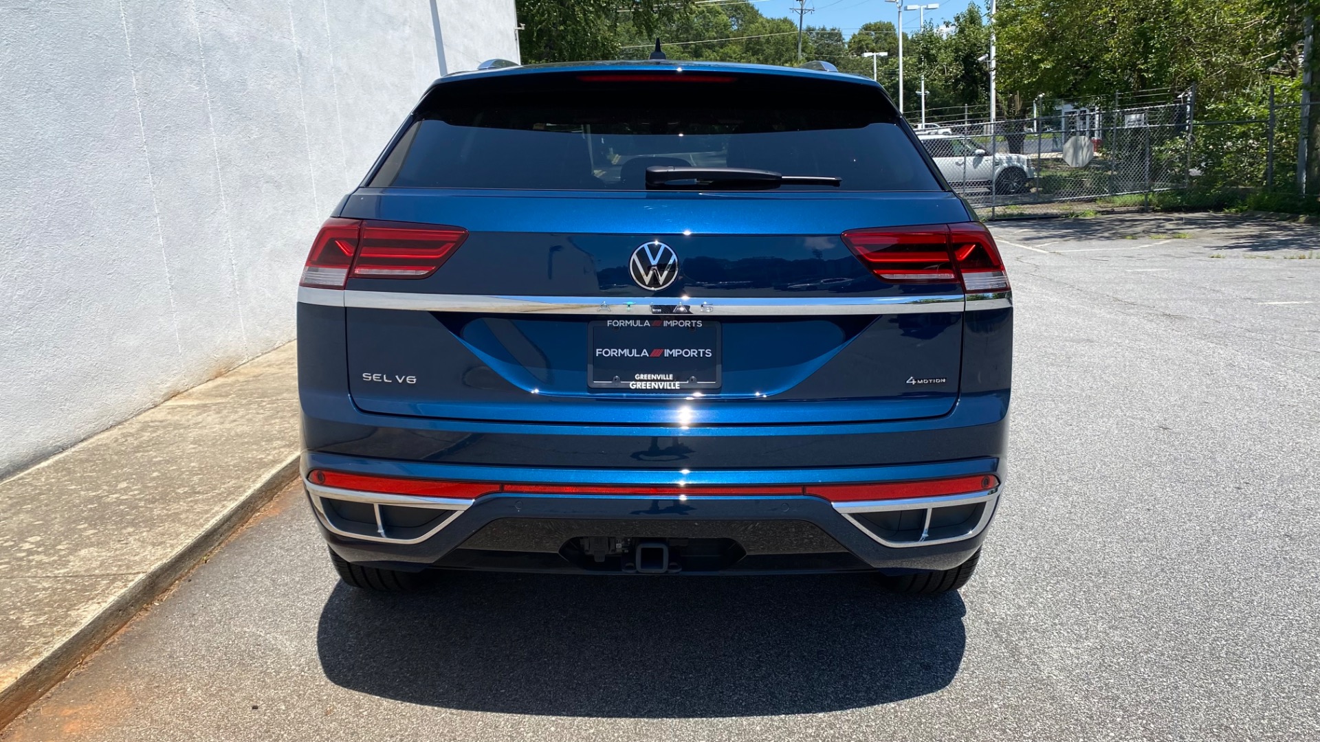 Used 2023 Volkswagen Atlas Cross Sport 3.6L V6 SEL Premium R-Line for sale $44,999 at Formula Imports in Charlotte NC 28227 6