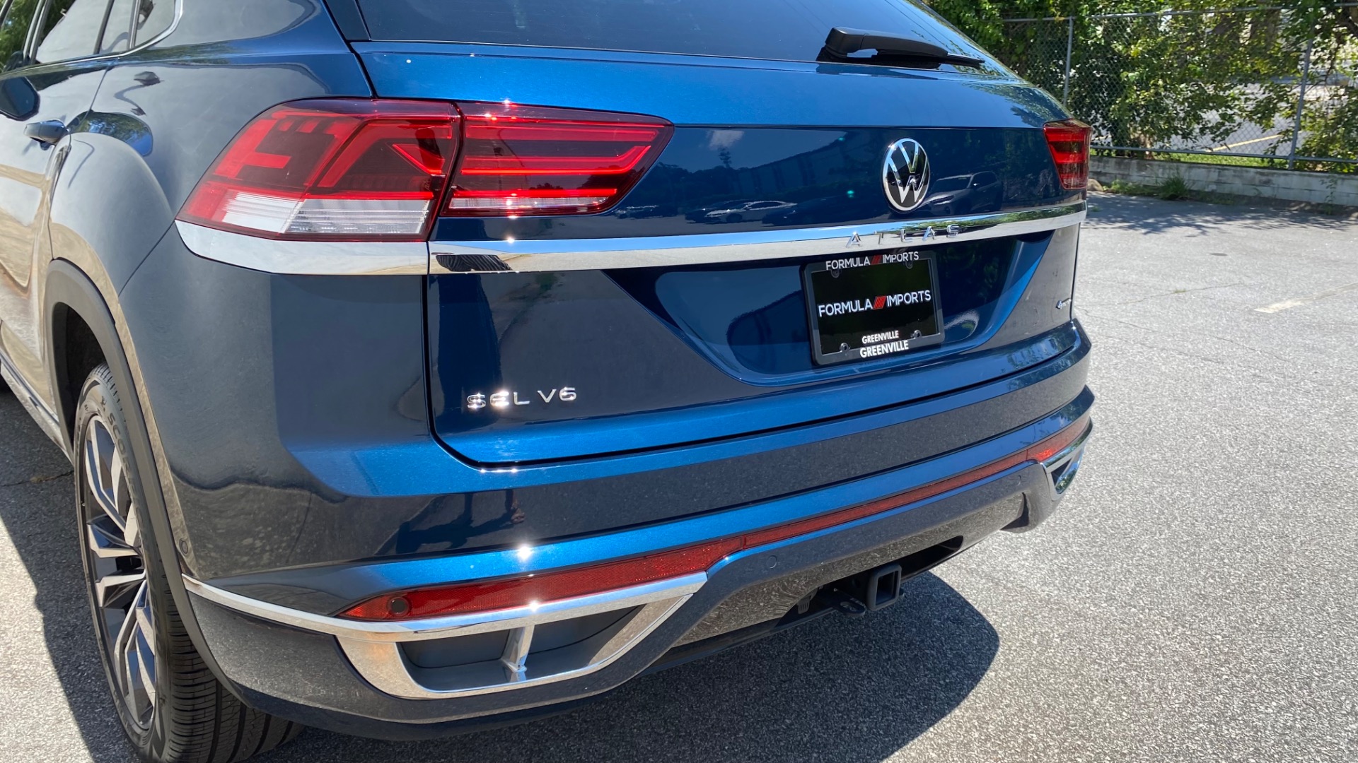 Used 2023 Volkswagen Atlas Cross Sport 3.6L V6 SEL Premium R-Line for sale $44,999 at Formula Imports in Charlotte NC 28227 7