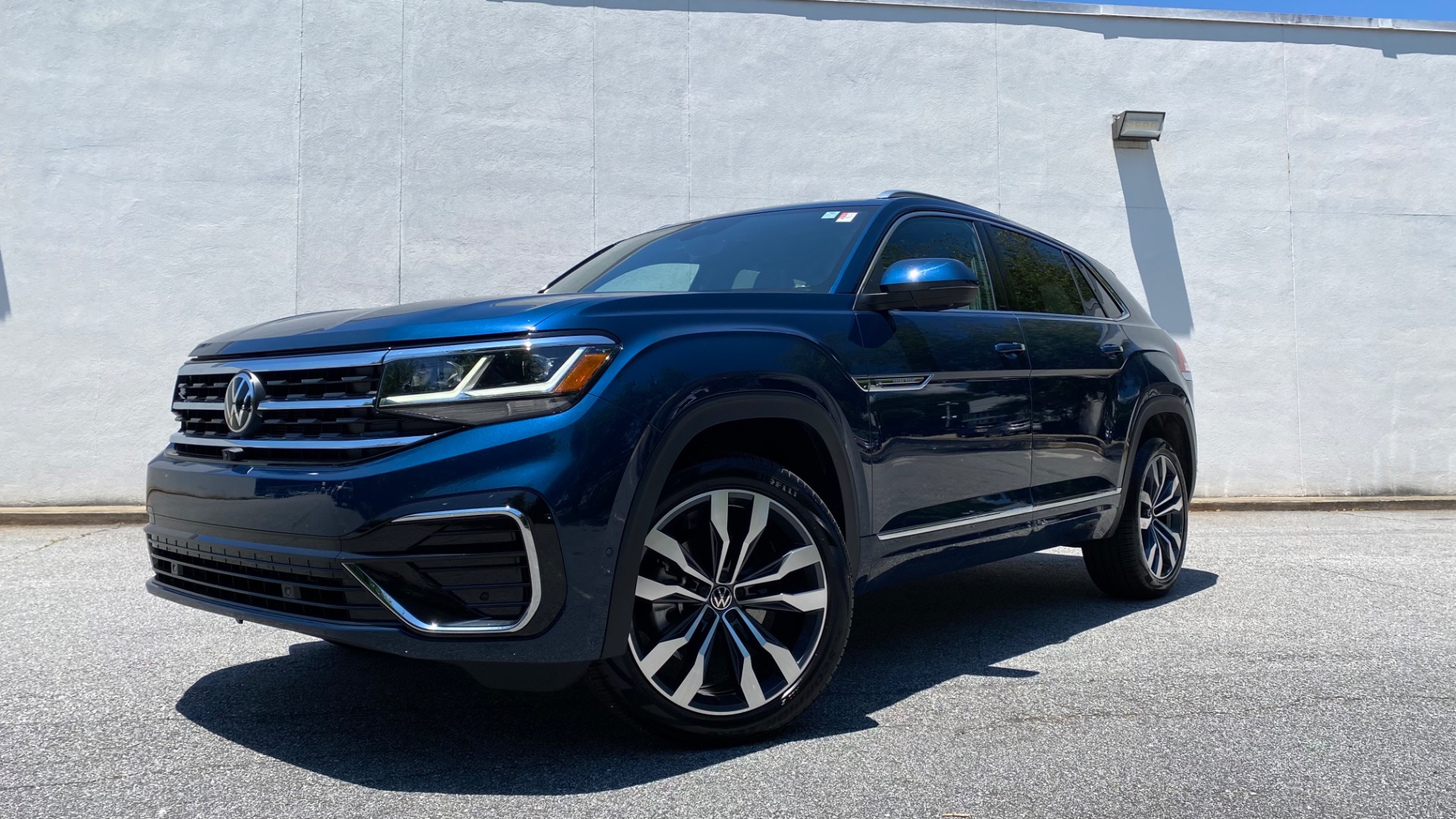 Used 2023 Volkswagen Atlas Cross Sport 3.6L V6 SEL Premium R-Line for sale $44,999 at Formula Imports in Charlotte NC 28227 1