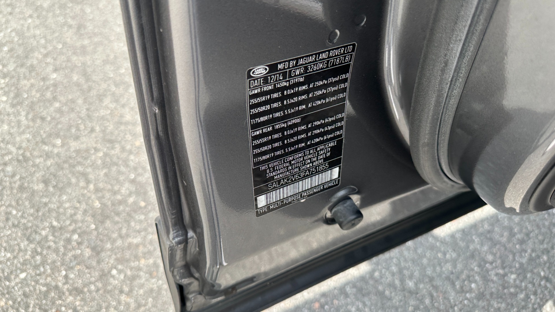 Used 2015 Land Rover LR4 LUX / VISION ASSIST / 20IN WHEELS / GLOSS BLACK TRIM / 3 ROW SEATING for sale $22,500 at Formula Imports in Charlotte NC 28227 15