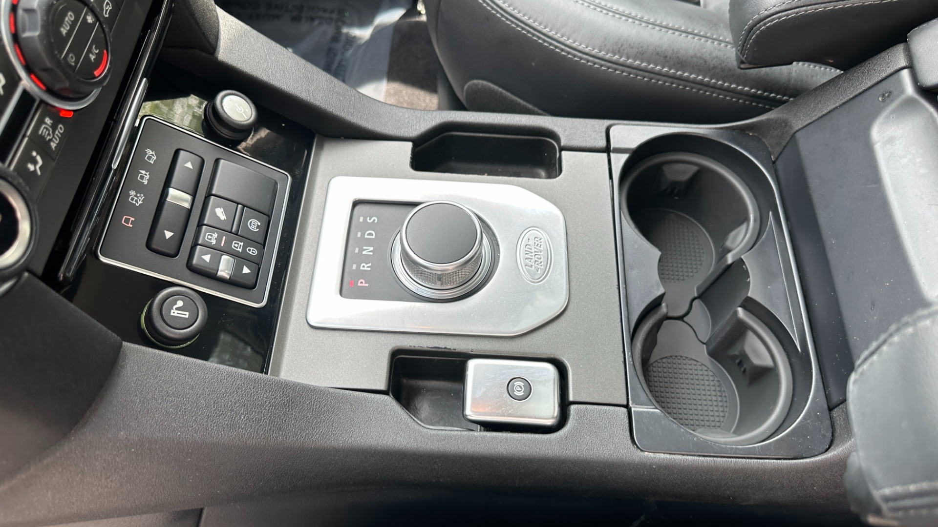 Used 2015 Land Rover LR4 LUX / VISION ASSIST / 20IN WHEELS / GLOSS BLACK TRIM / 3 ROW SEATING for sale $22,500 at Formula Imports in Charlotte NC 28227 22