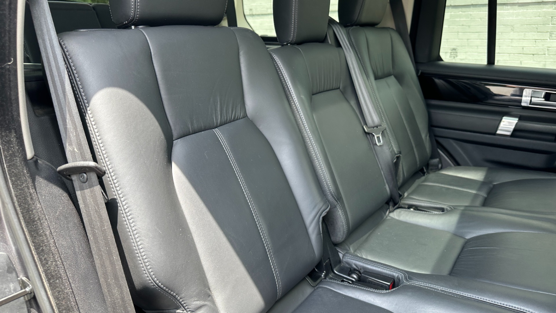 Used 2015 Land Rover LR4 LUX / VISION ASSIST / 20IN WHEELS / GLOSS BLACK TRIM / 3 ROW SEATING for sale $22,500 at Formula Imports in Charlotte NC 28227 42