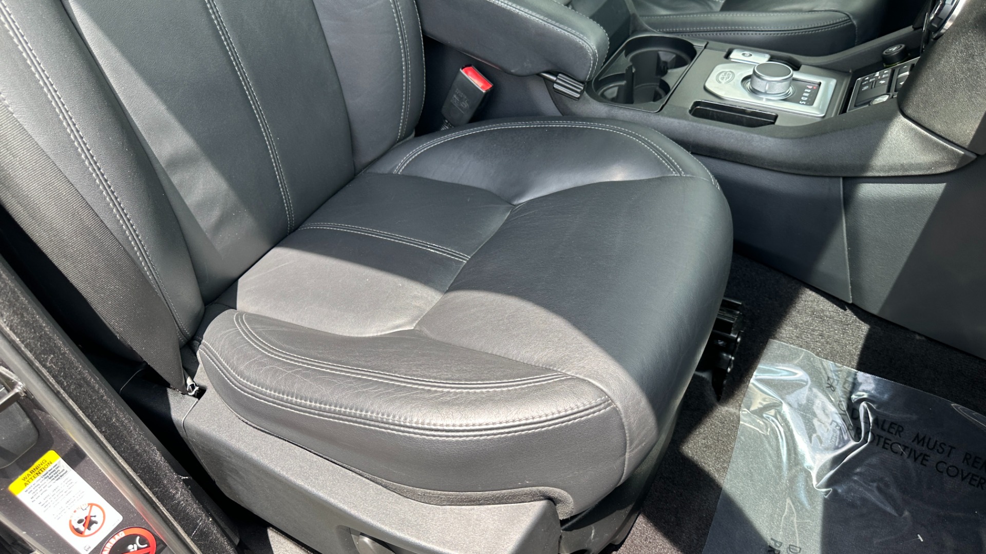 Used 2015 Land Rover LR4 LUX / VISION ASSIST / 20IN WHEELS / GLOSS BLACK TRIM / 3 ROW SEATING for sale $22,500 at Formula Imports in Charlotte NC 28227 48