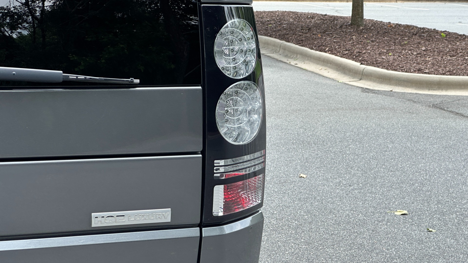 Used 2015 Land Rover LR4 LUX / VISION ASSIST / 20IN WHEELS / GLOSS BLACK TRIM / 3 ROW SEATING for sale $22,500 at Formula Imports in Charlotte NC 28227 56