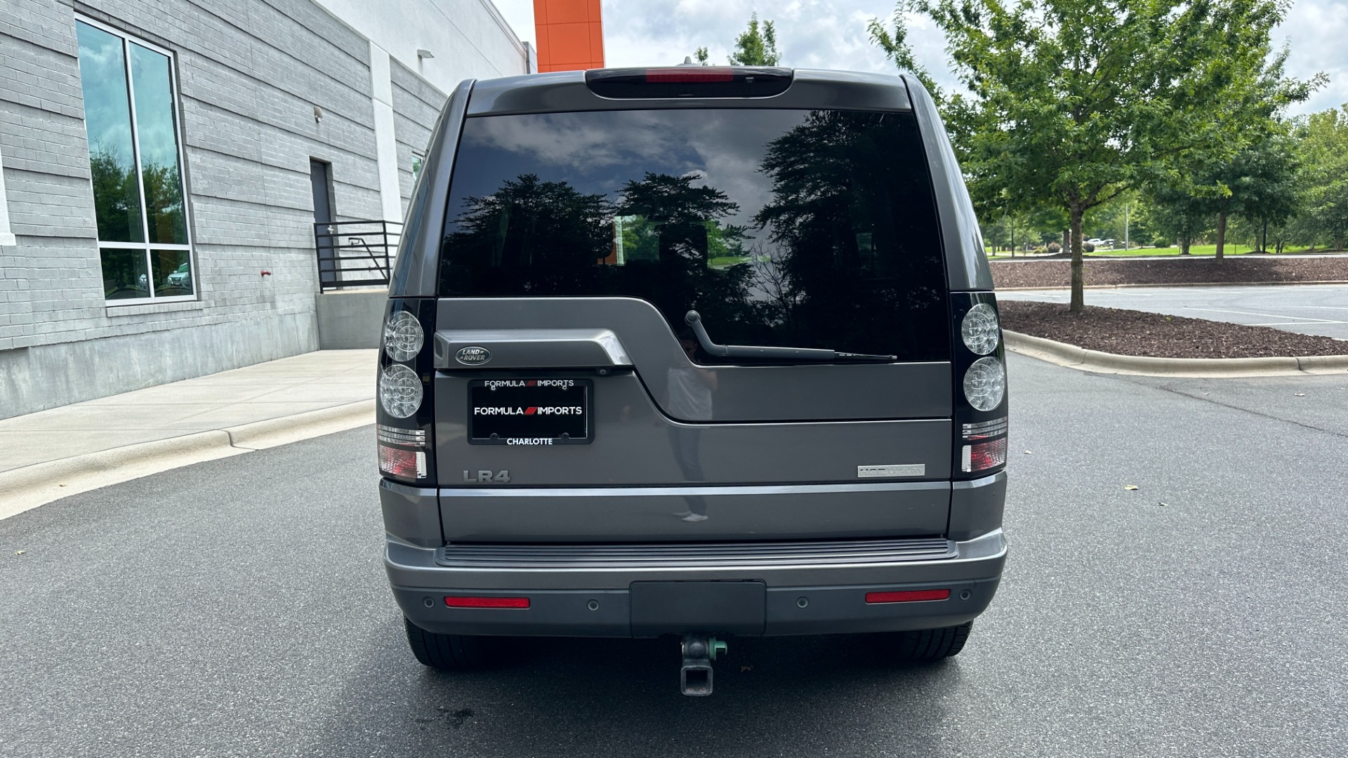 Used 2015 Land Rover LR4 LUX / VISION ASSIST / 20IN WHEELS / GLOSS BLACK TRIM / 3 ROW SEATING for sale $22,500 at Formula Imports in Charlotte NC 28227 8