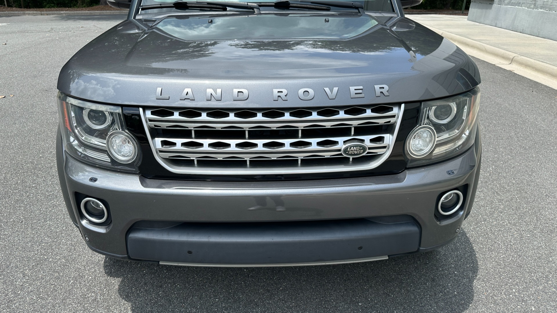 Used 2015 Land Rover LR4 LUX / VISION ASSIST / 20IN WHEELS / GLOSS BLACK TRIM / 3 ROW SEATING for sale $22,500 at Formula Imports in Charlotte NC 28227 9